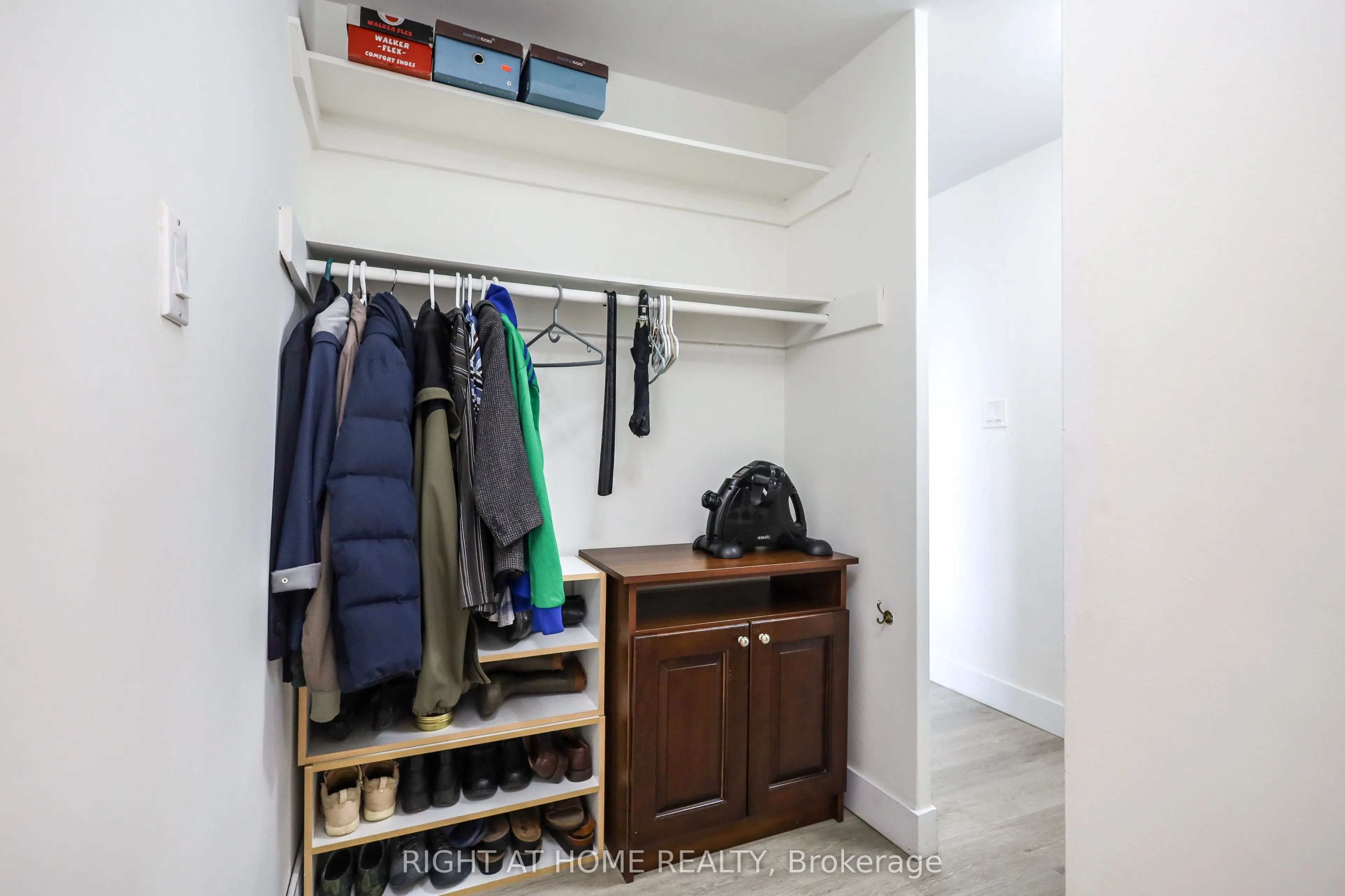 1455 Lawrence Avenue W #207