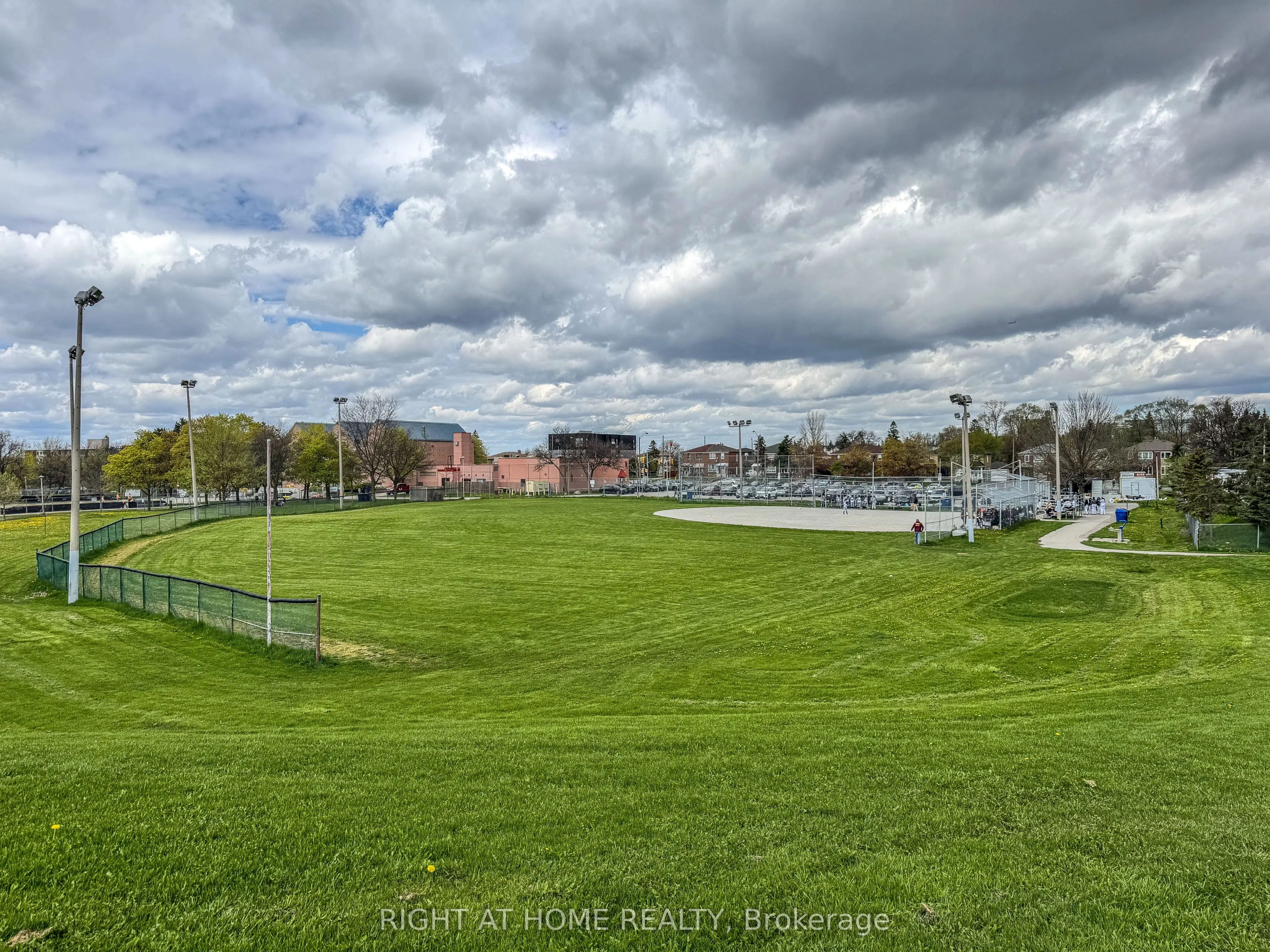 1455 Lawrence Avenue W #207