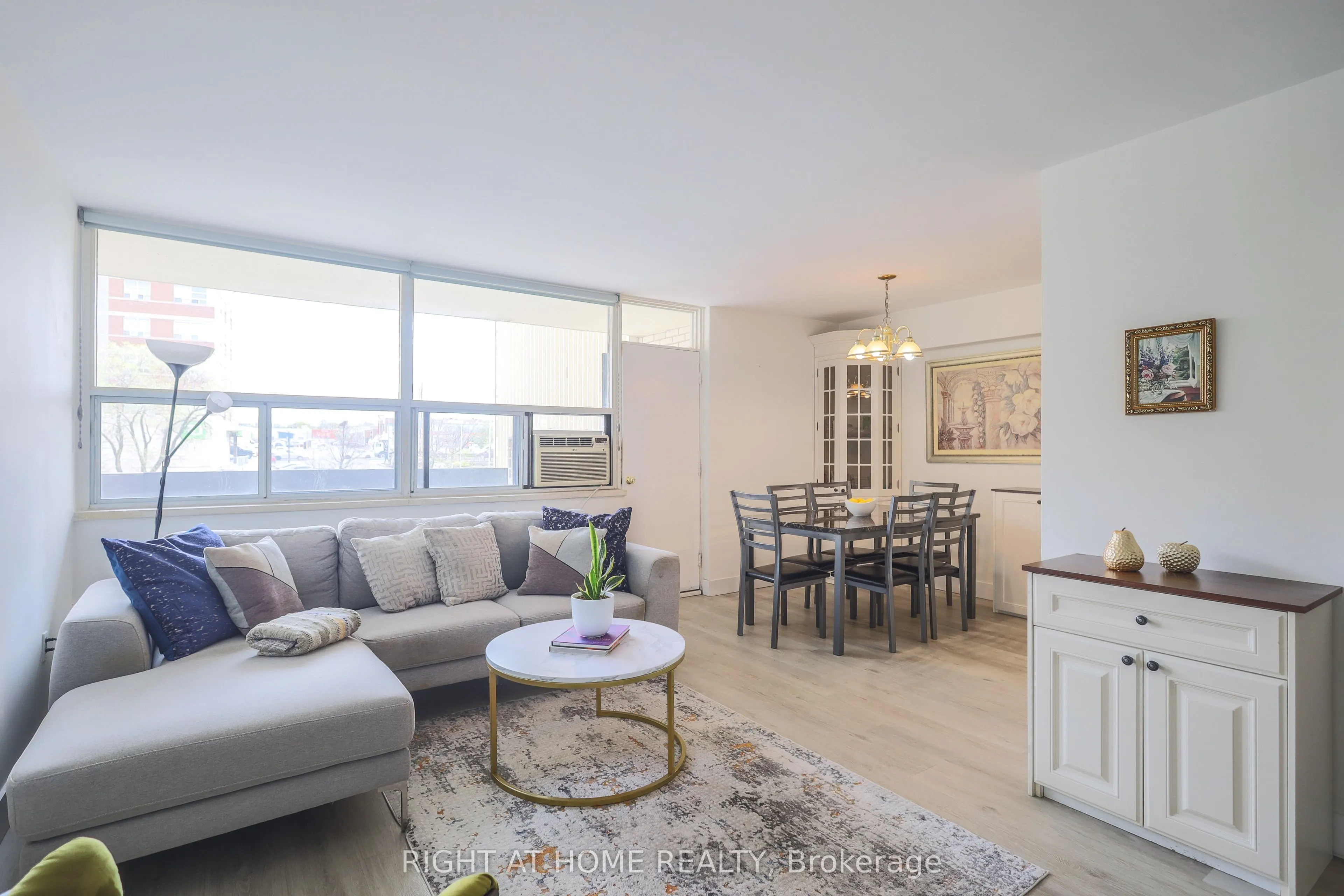 1455 Lawrence Avenue W #207