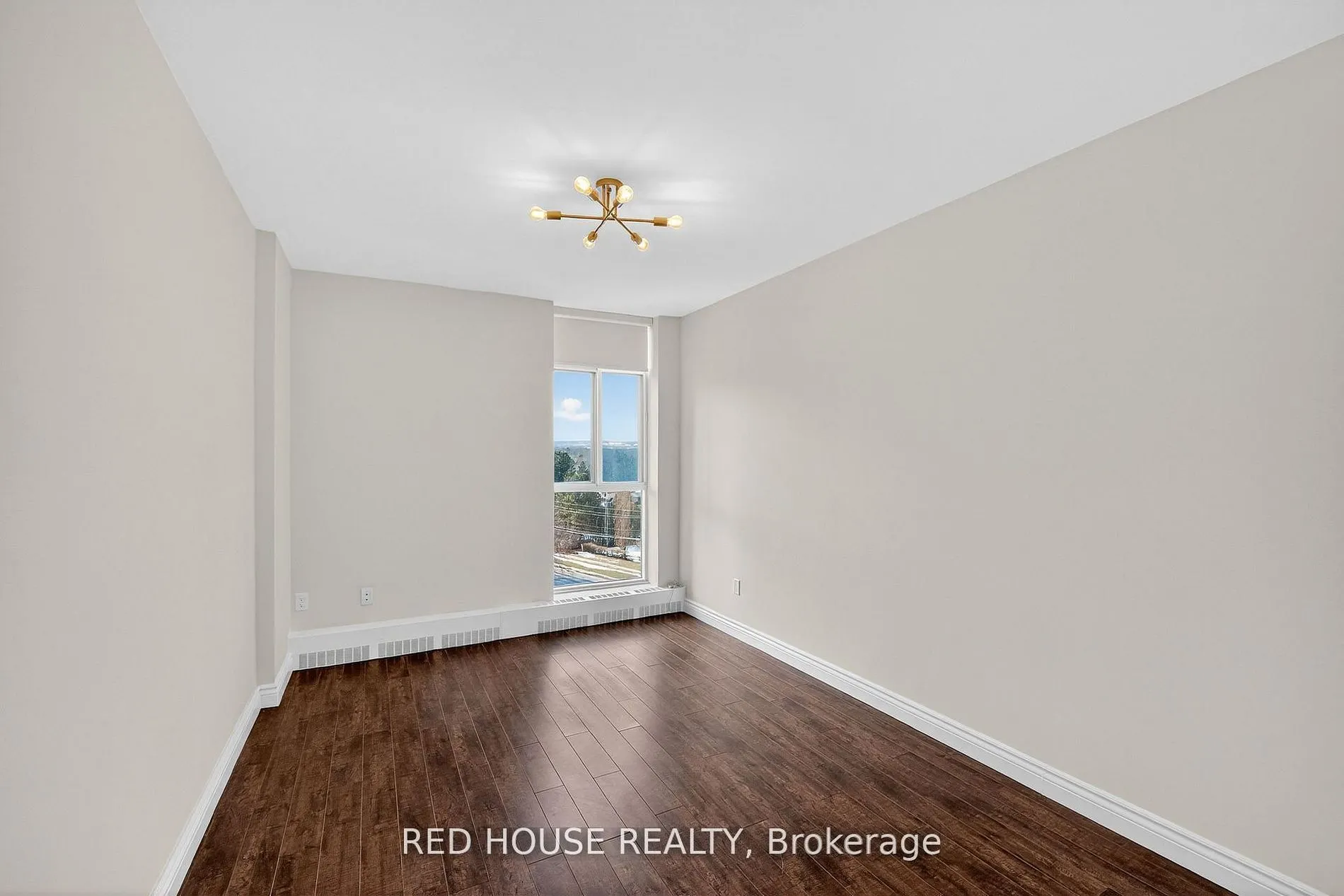 5250 Lakeshore Road #809