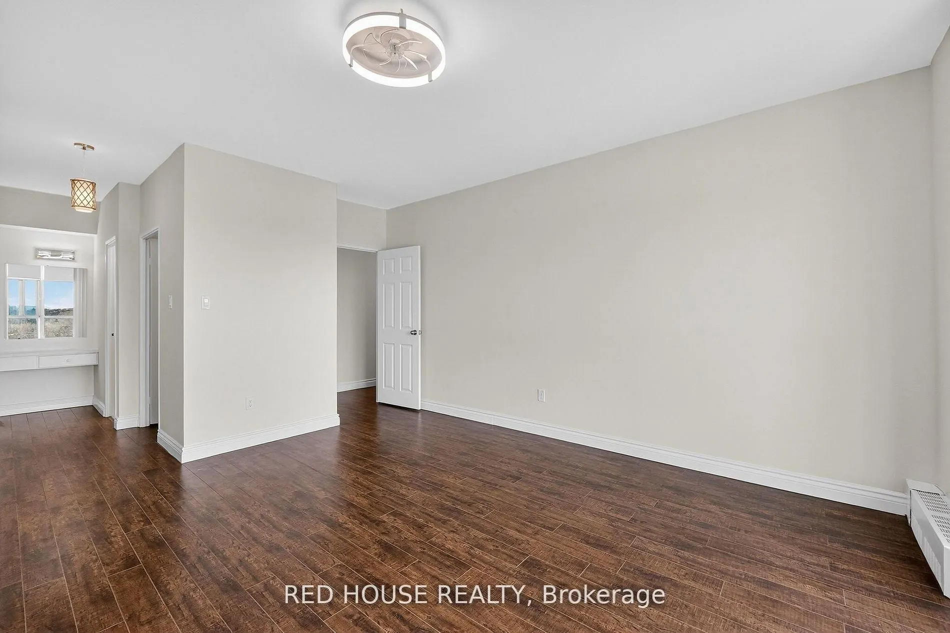 5250 Lakeshore Road #809