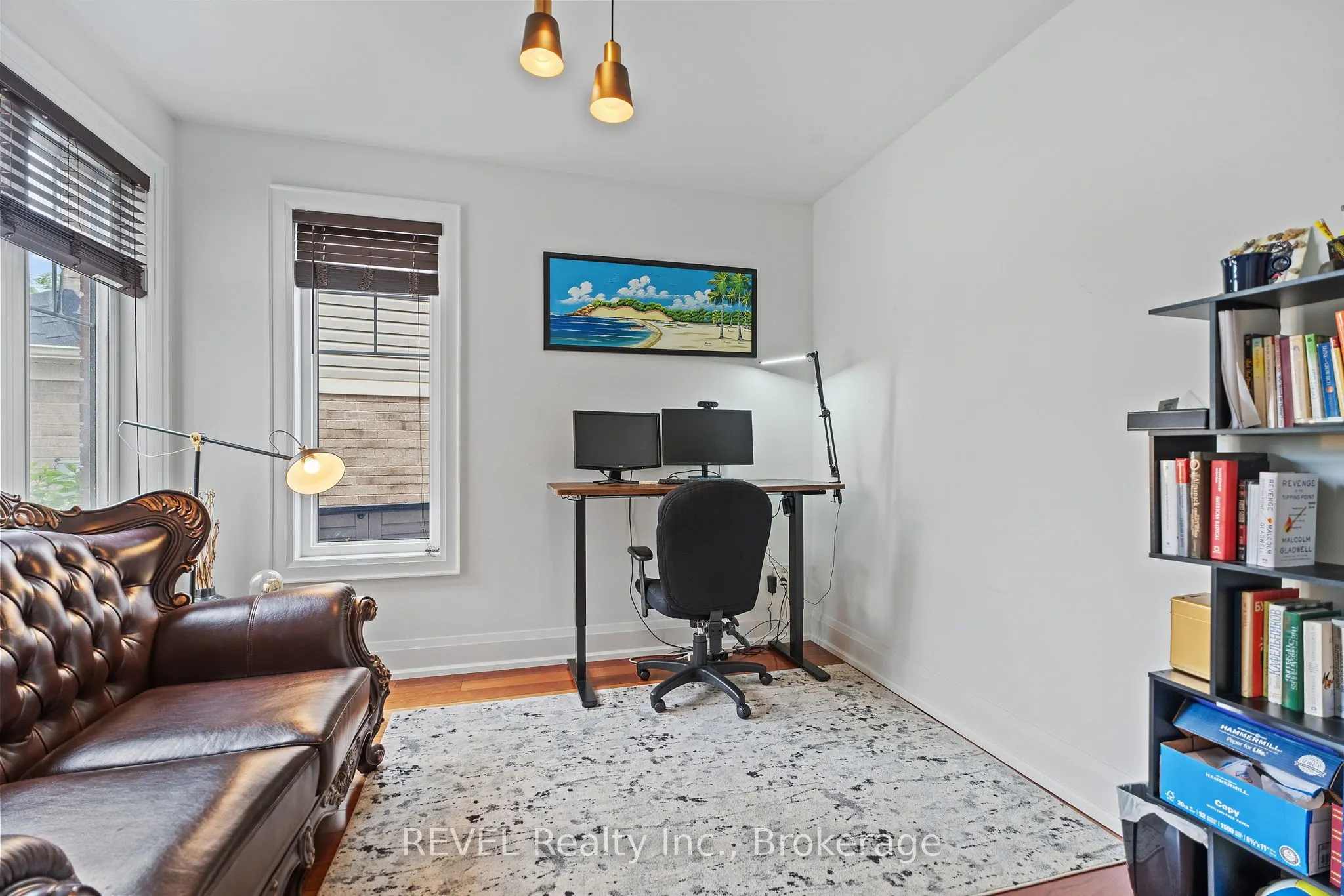 401 Schreyer Crescent