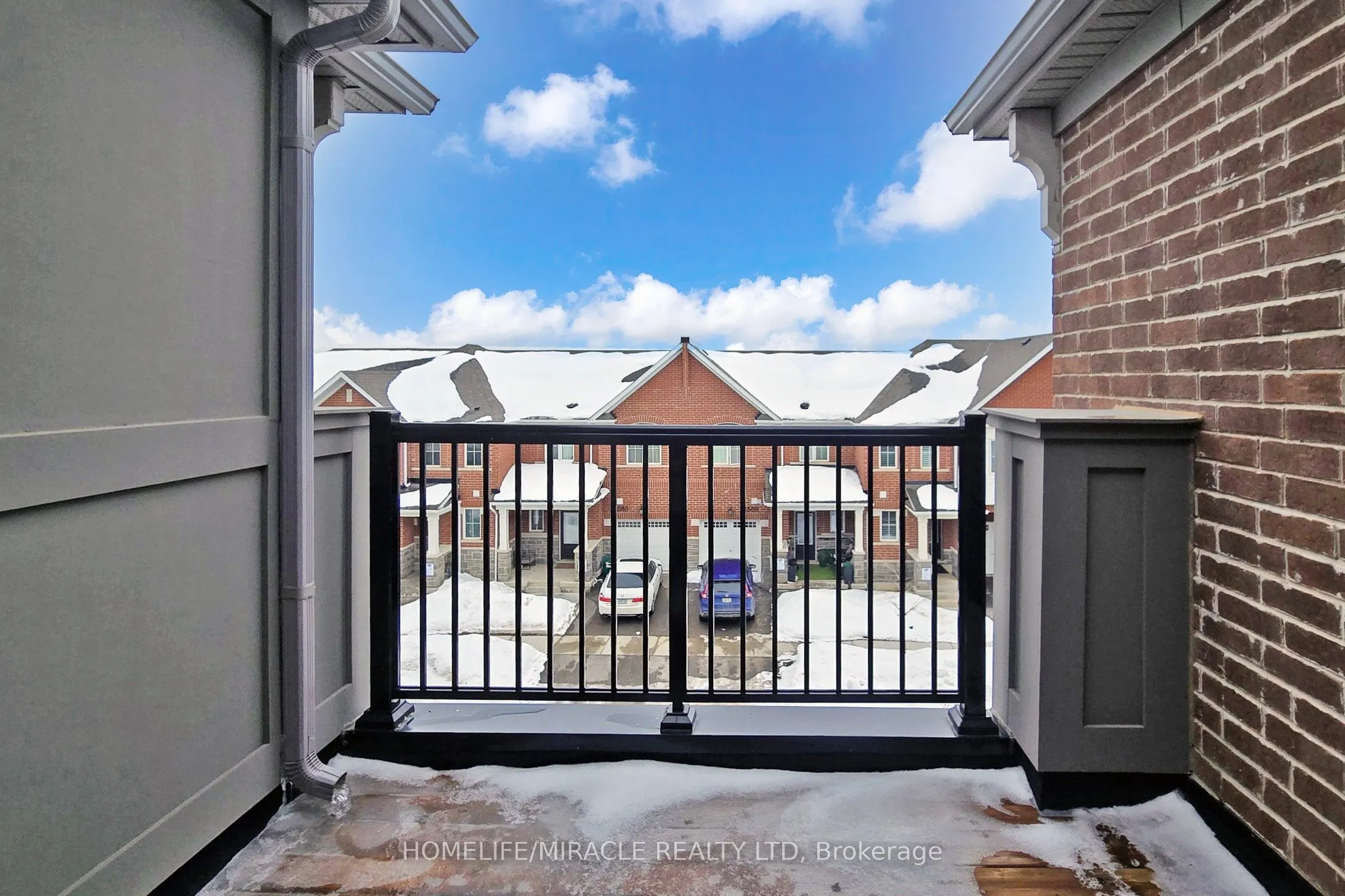 1587 Moira Crescent