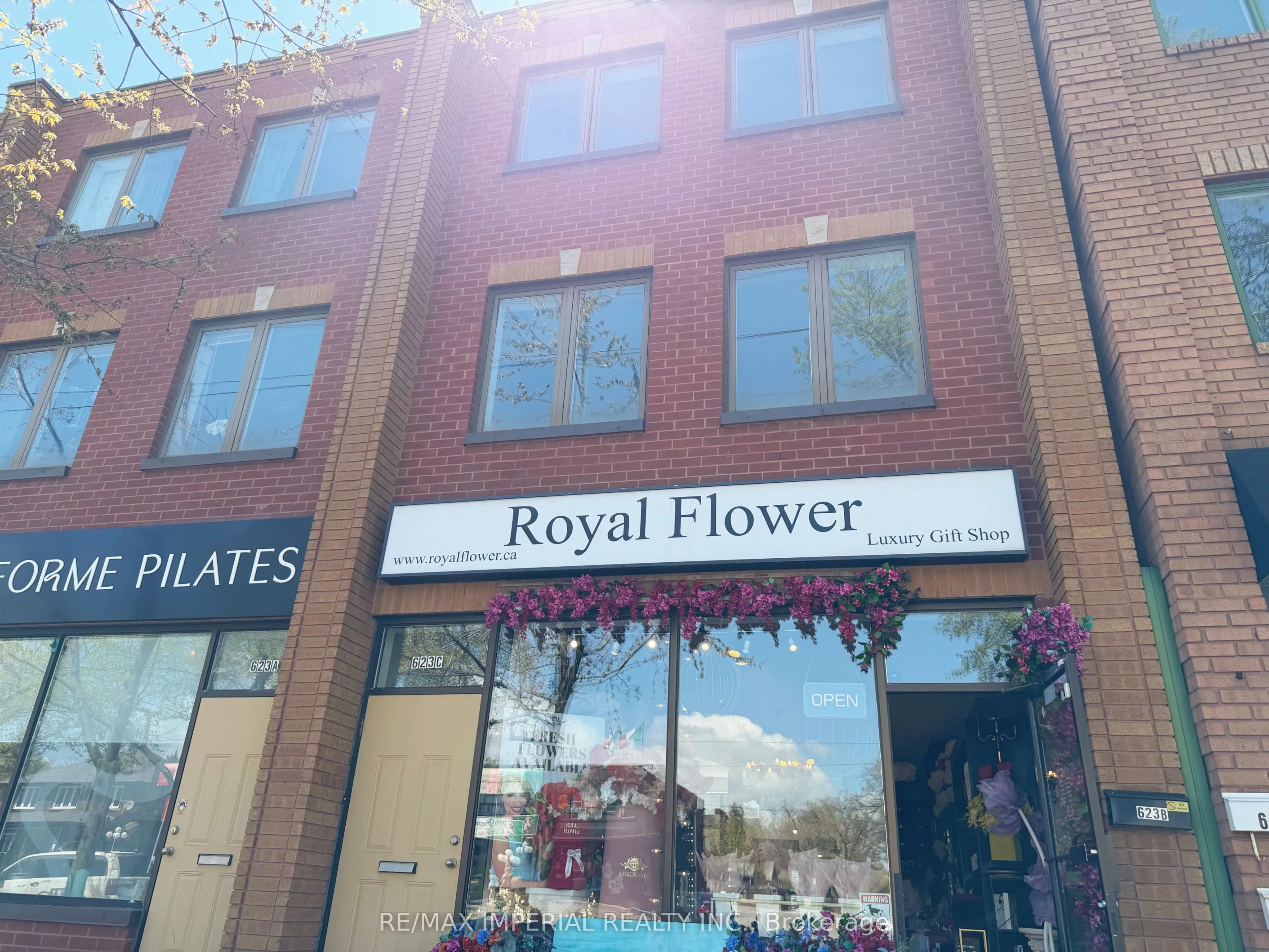 623-623A The Queensway