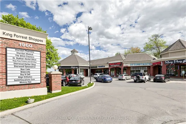 1960 Dundas Street W
