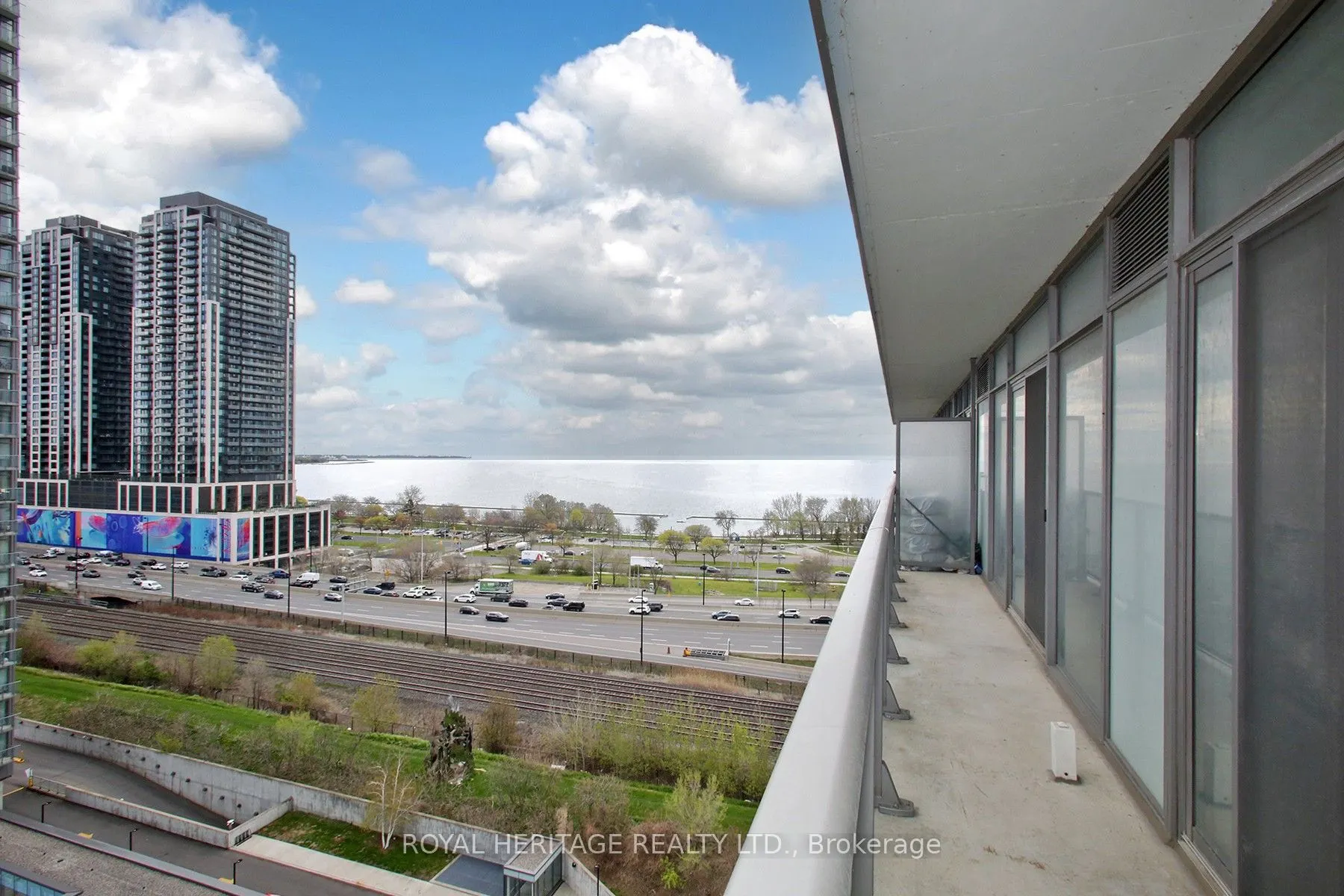 105 Queensway Avenue #1216