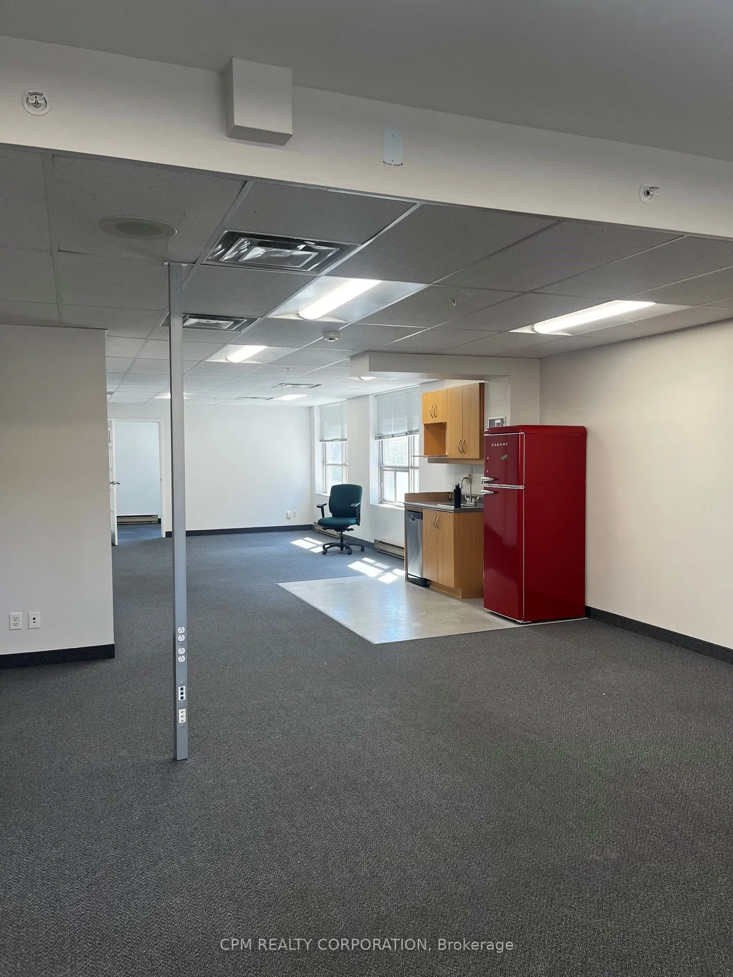 2100 Bloor Street W