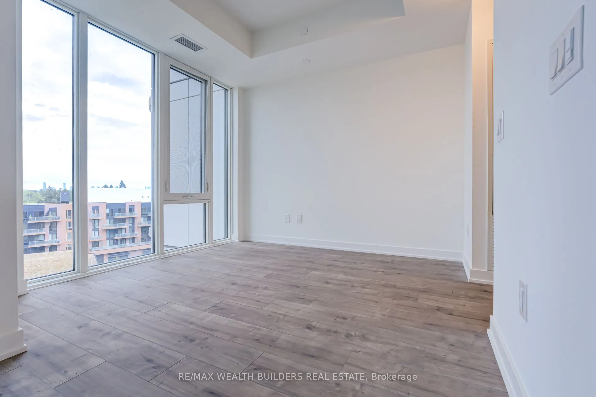 220 Missinnihe Way #714