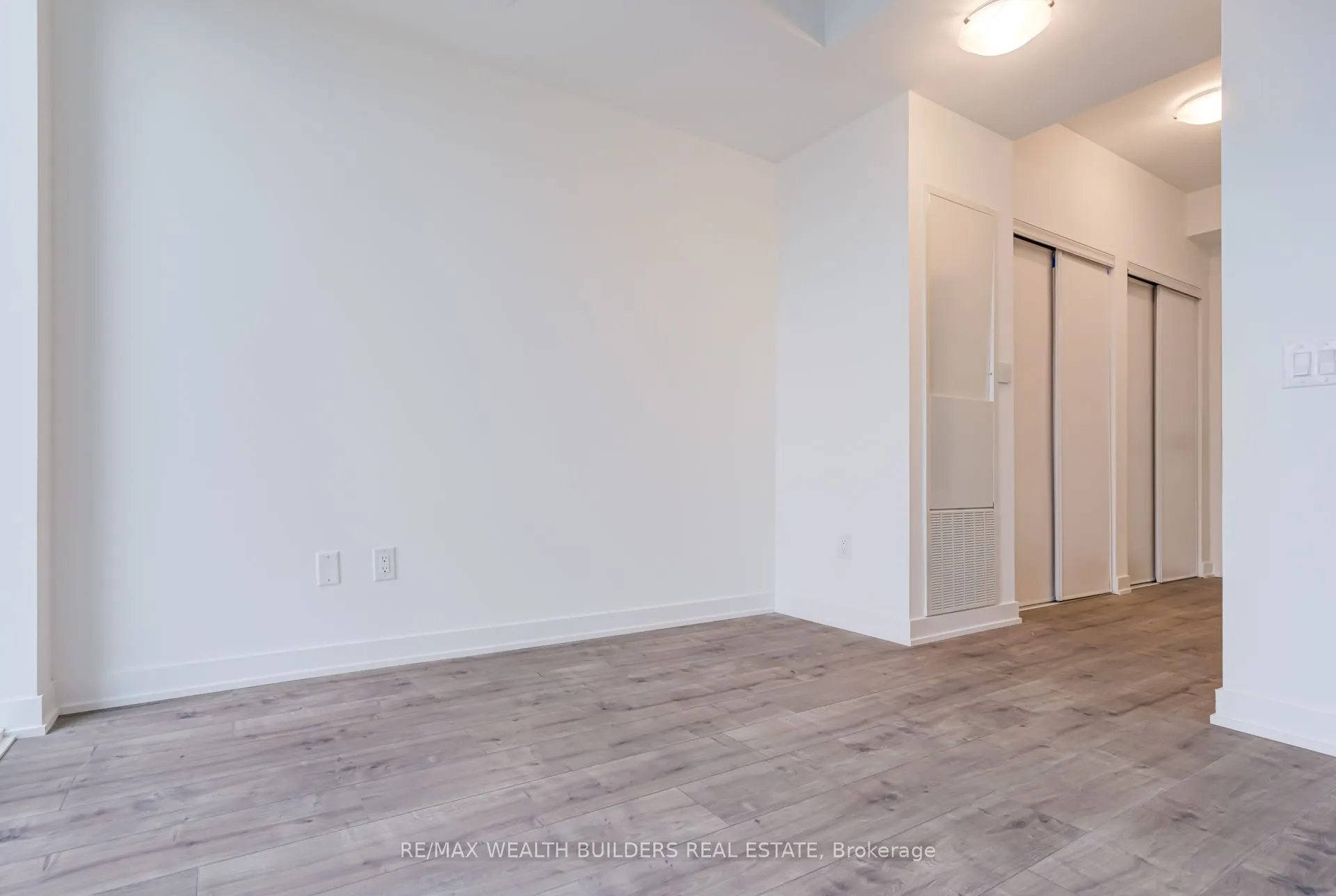 220 Missinnihe Way #714