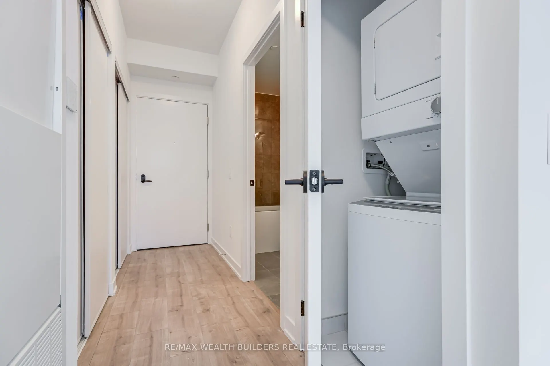 220 Missinnihe Way #714