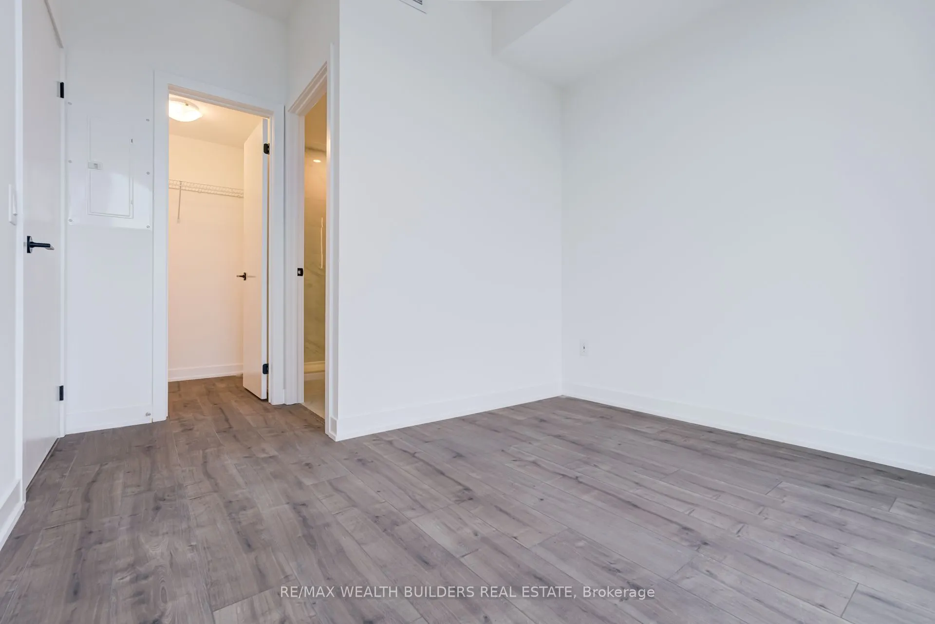 220 Missinnihe Way #714
