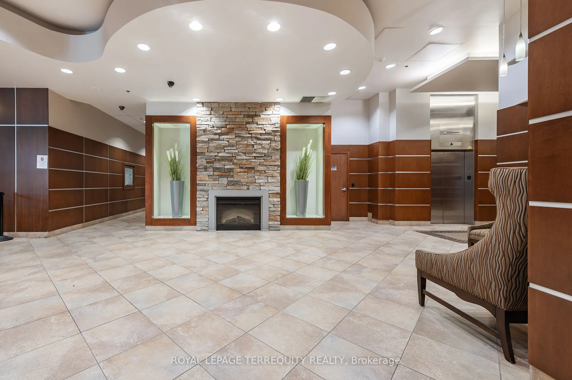 2 Fieldway Road #707