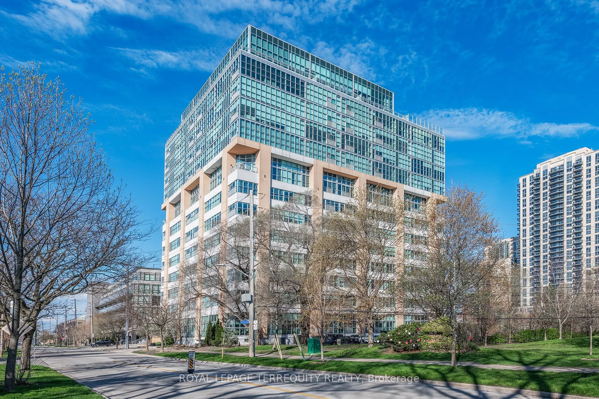 2 Fieldway Road #707