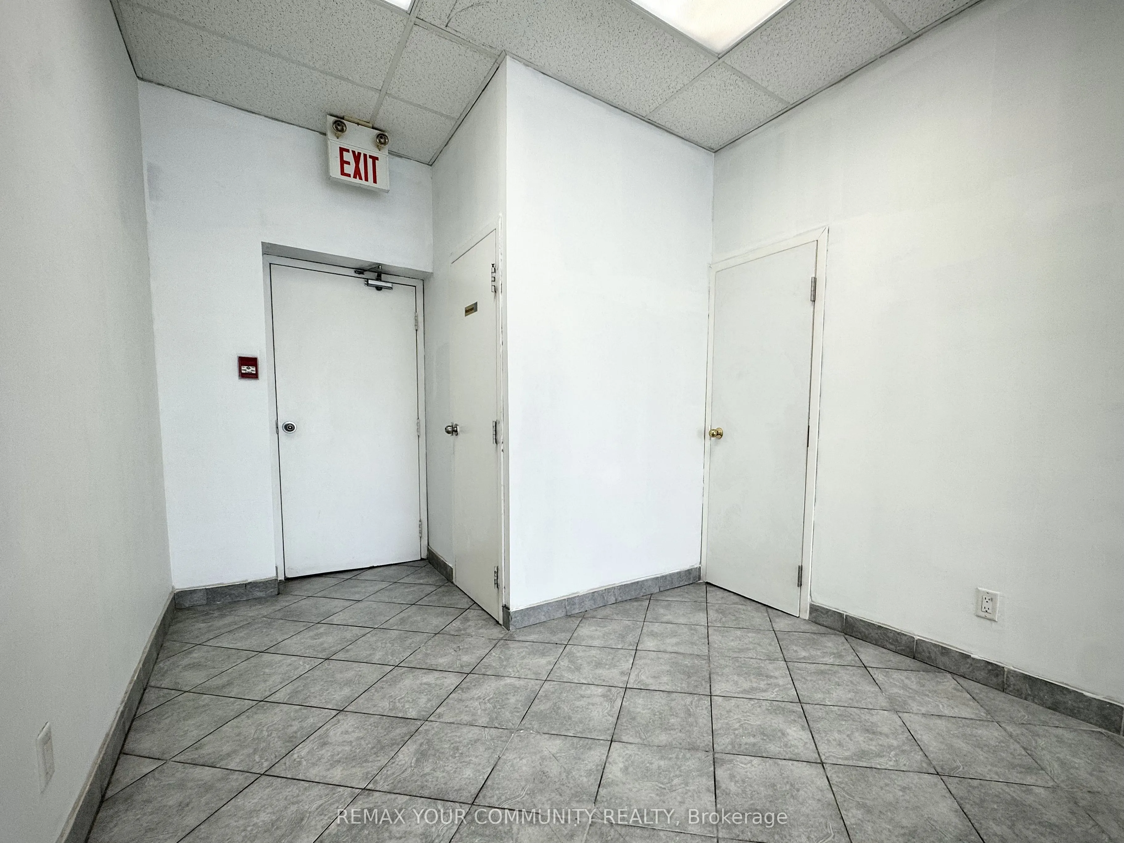 2417 Dundas Street W #MAIN