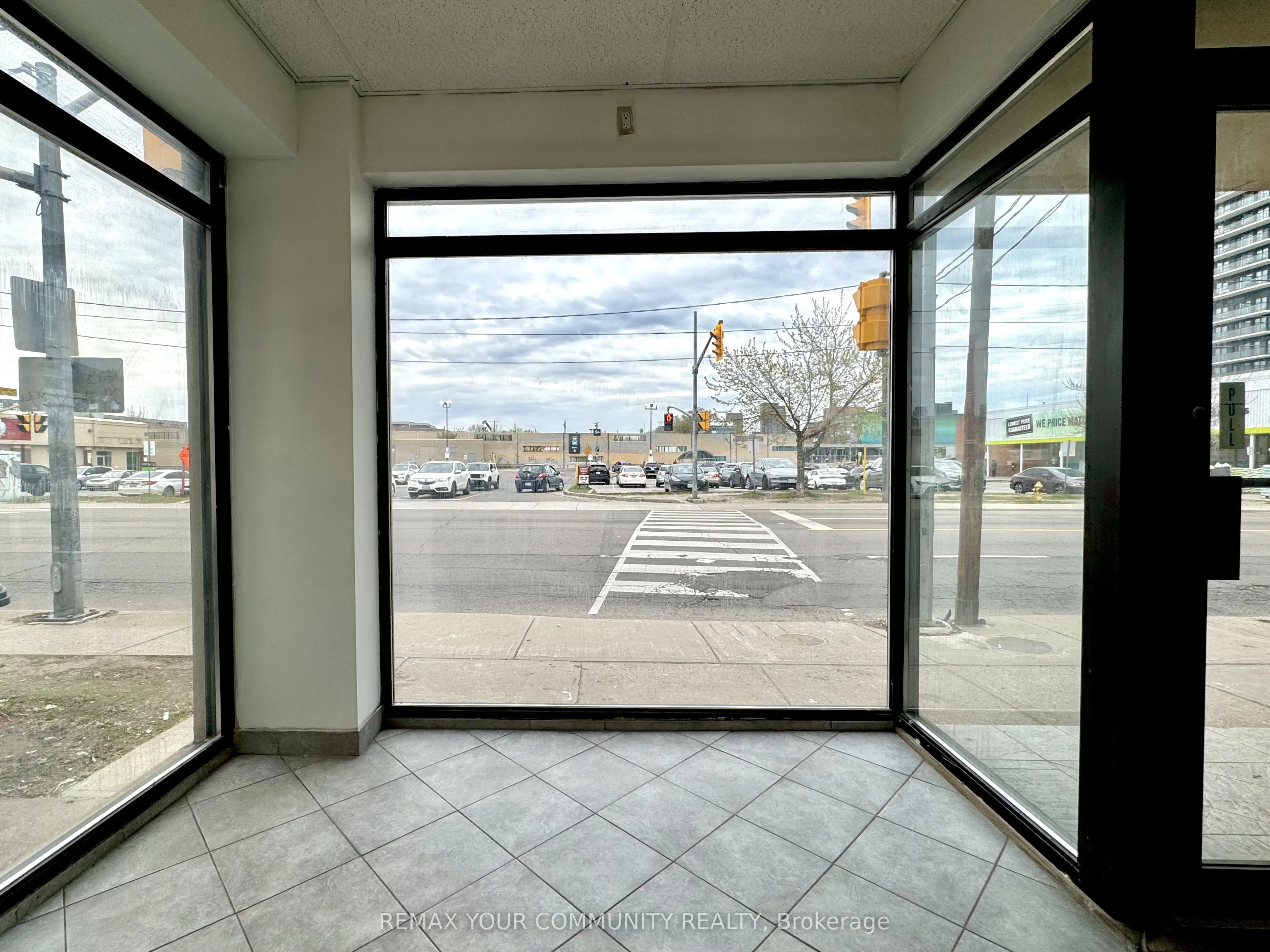 2417 Dundas Street W #MAIN