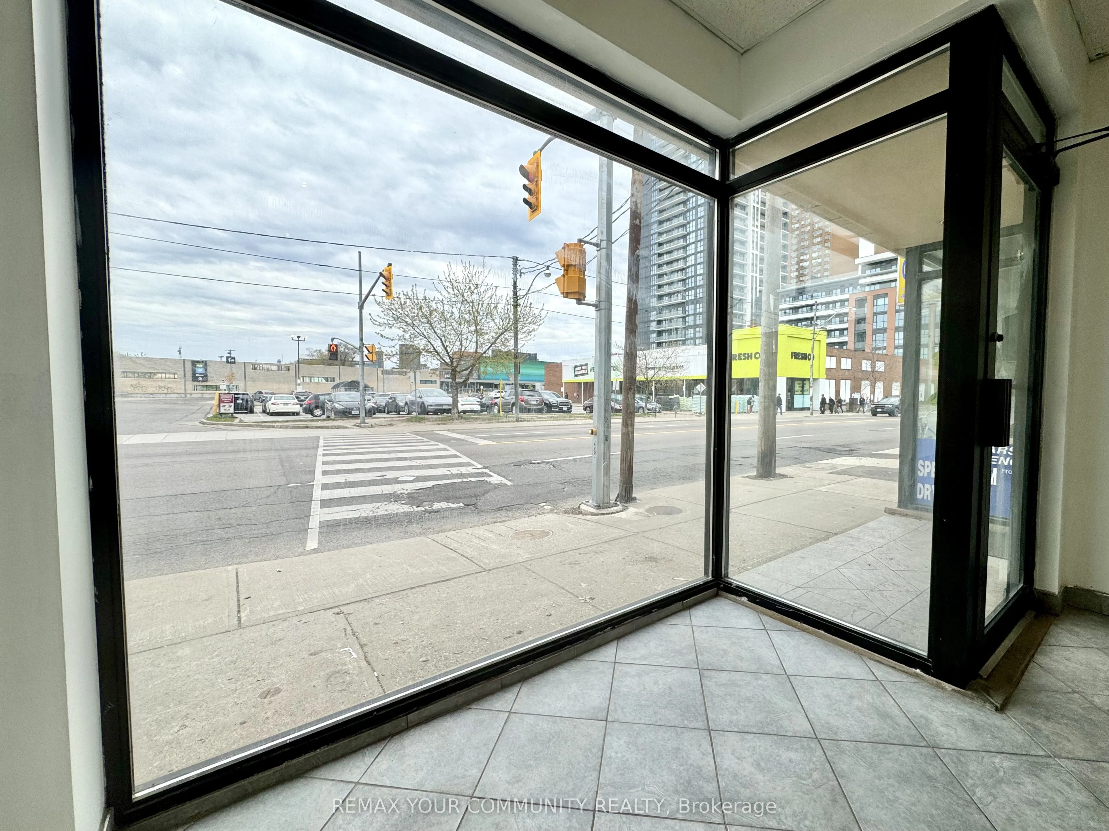 2417 Dundas Street W #MAIN