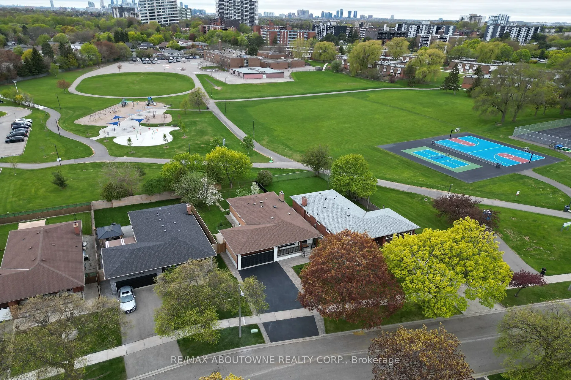 3302 Cardross Road