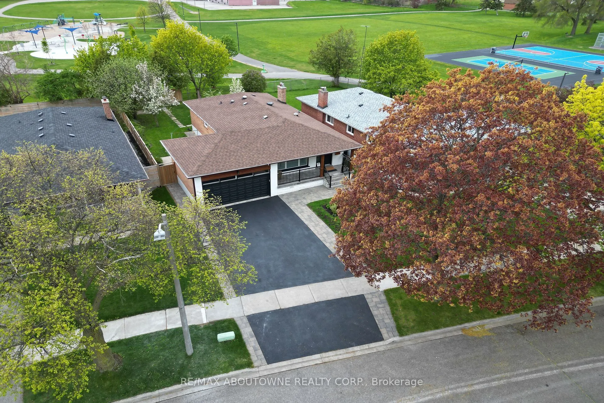 3302 Cardross Road
