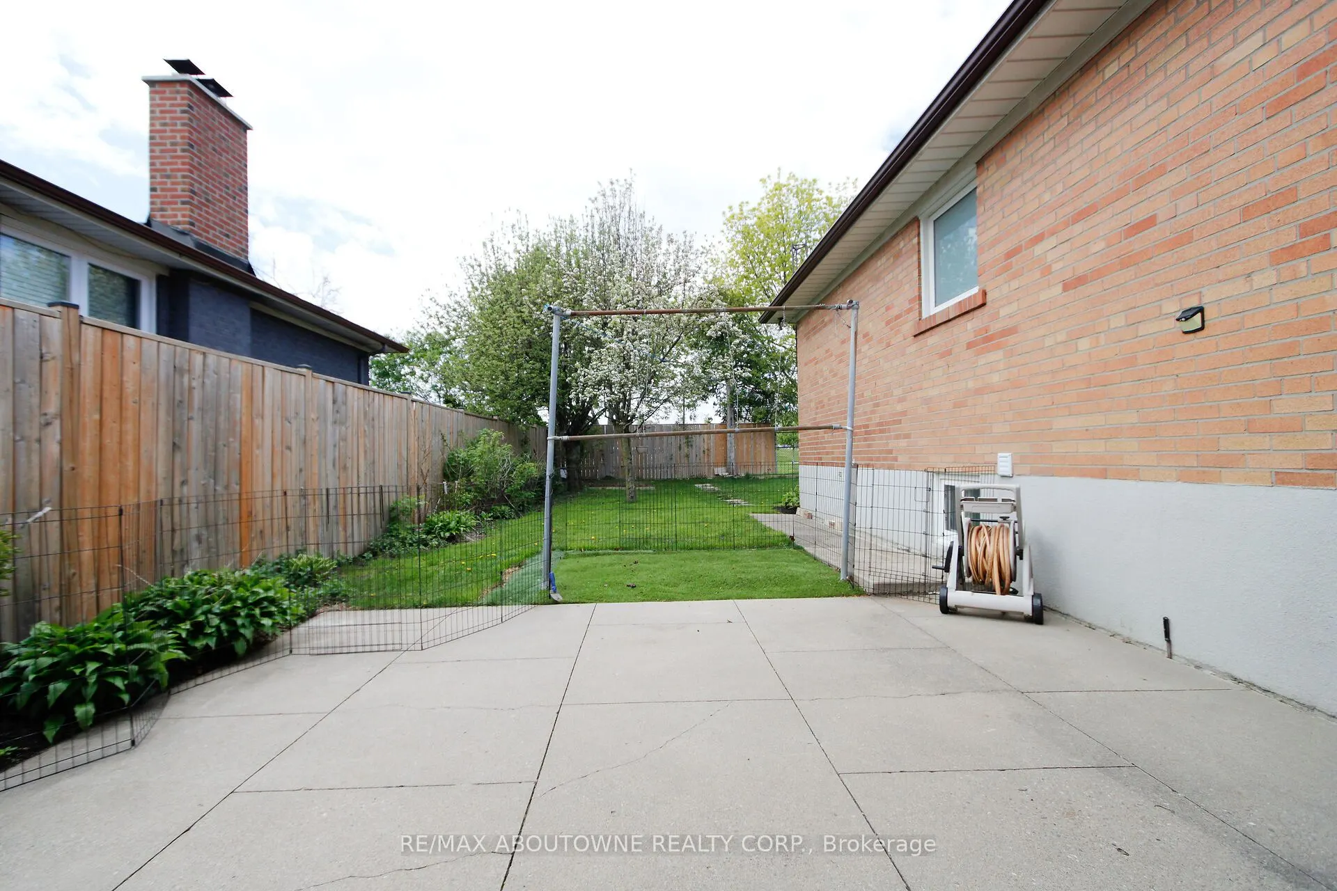 3302 Cardross Road