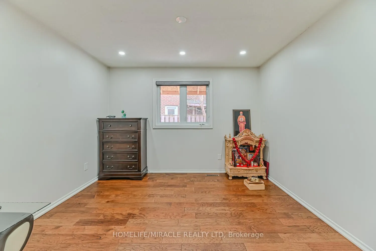 32 Plover Place
