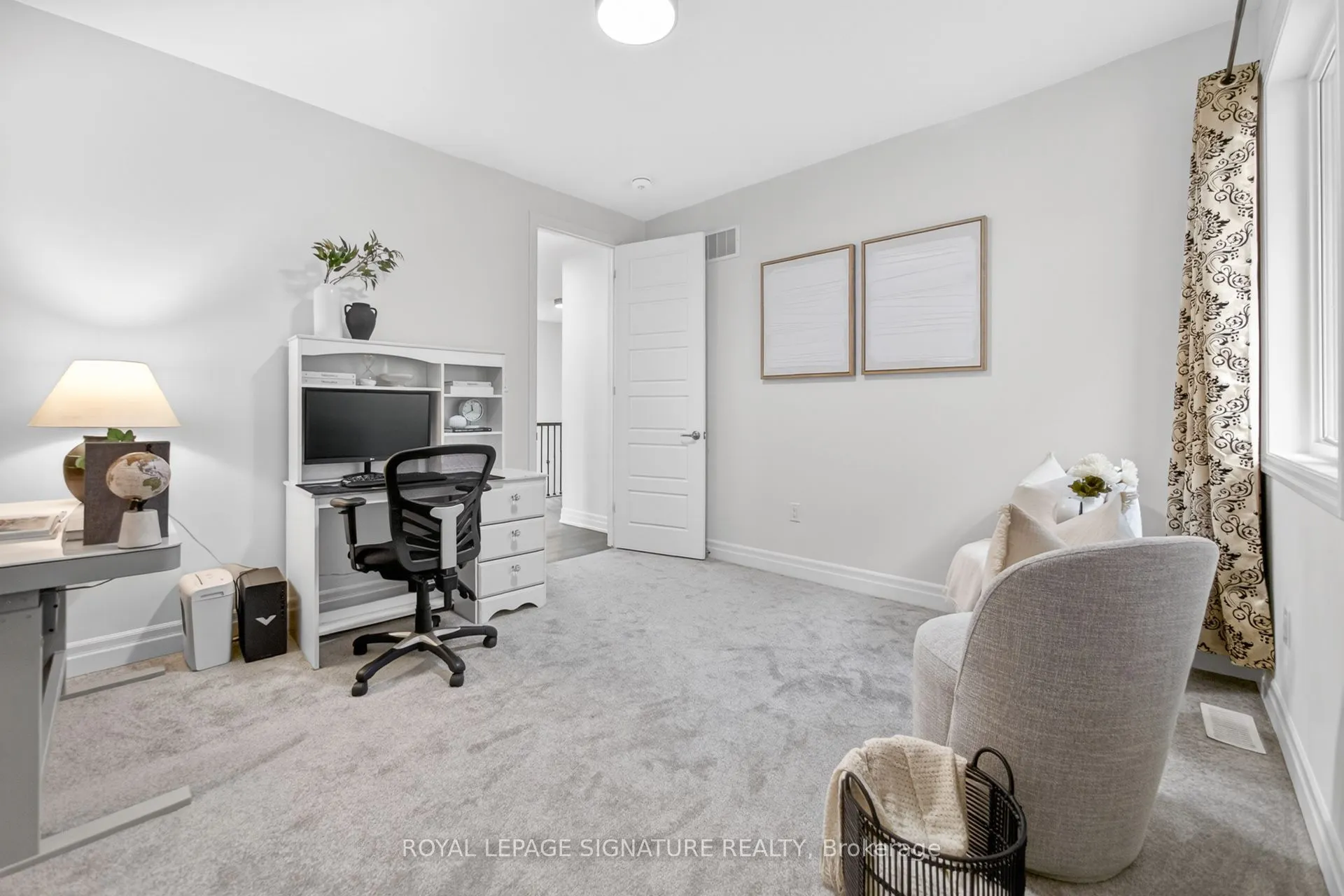 1493 Ford Strathy Crescent