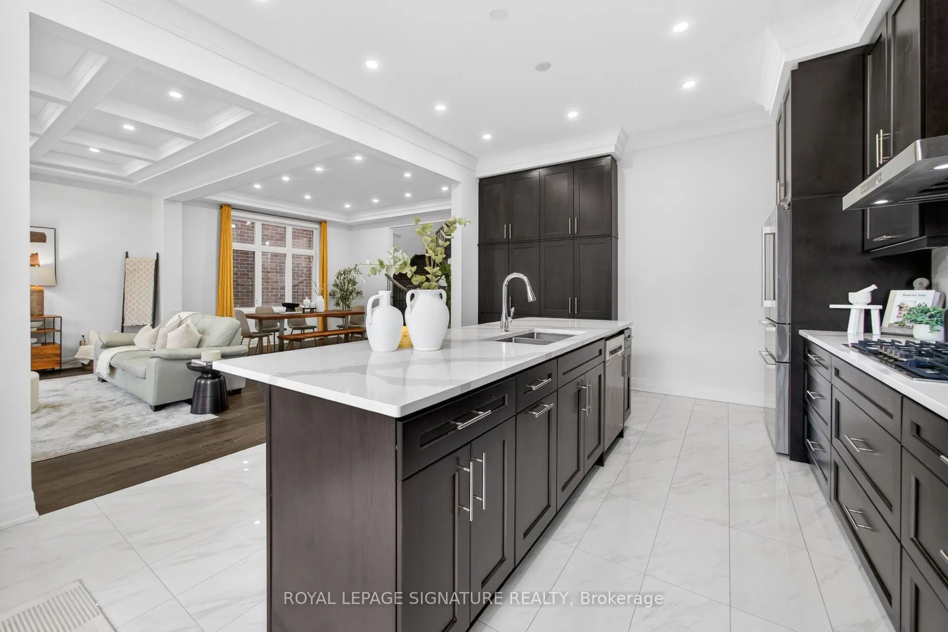 1493 Ford Strathy Crescent