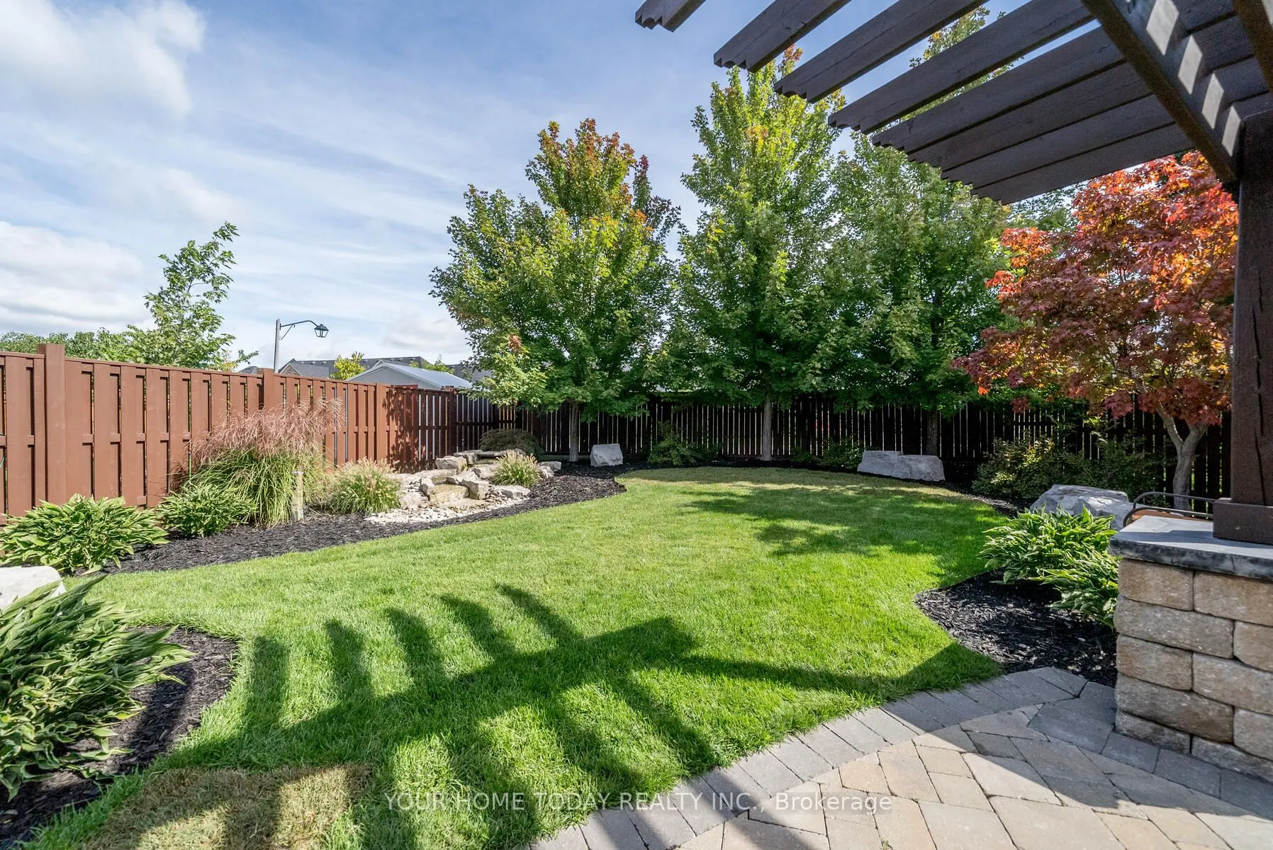 96 Lauchlin Crescent