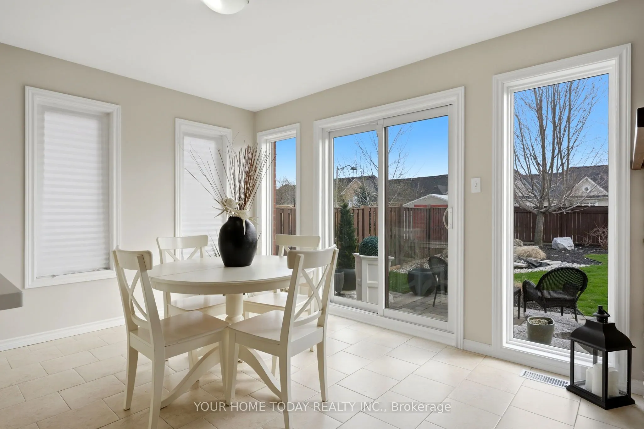 96 Lauchlin Crescent