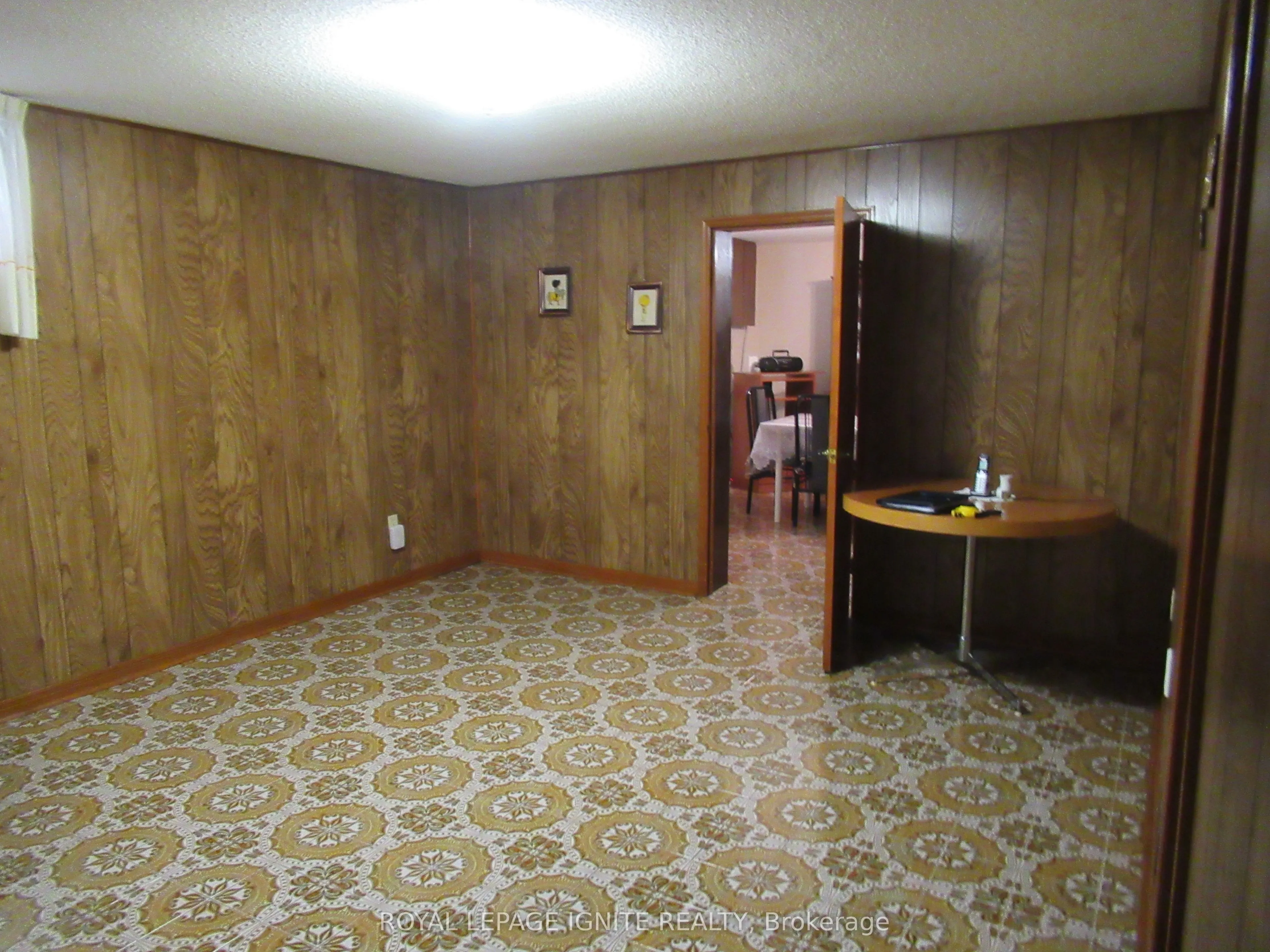 8 Newlove Court