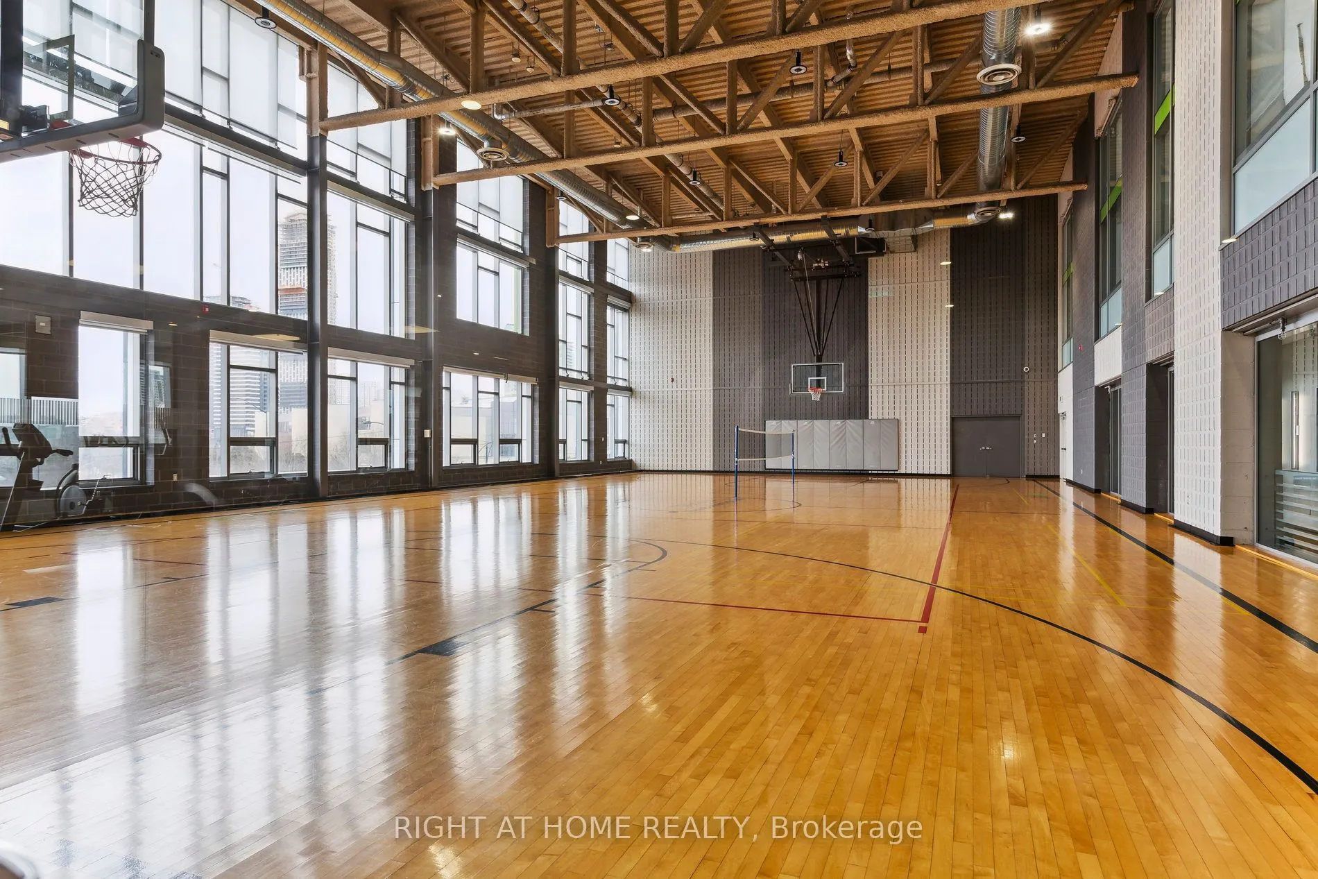 365 Prince Of Wales Drive #1105