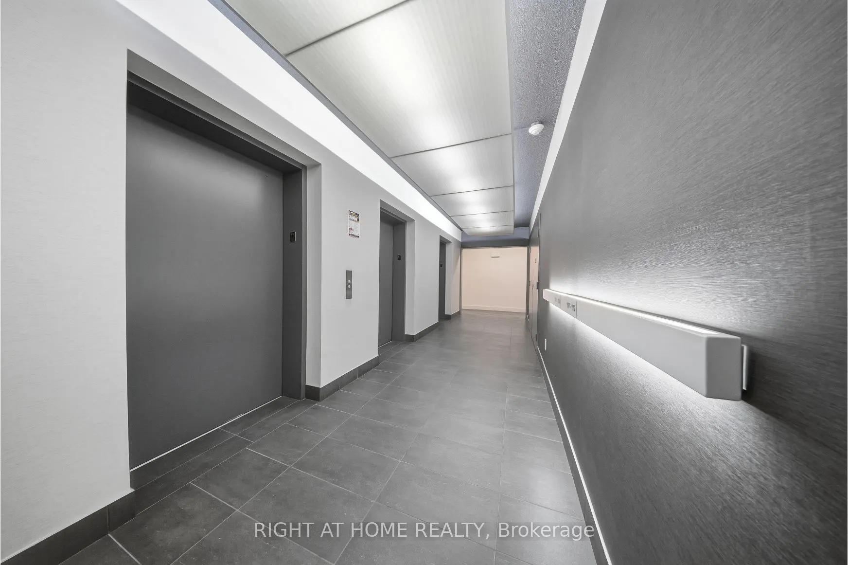 365 Prince Of Wales Drive #1105