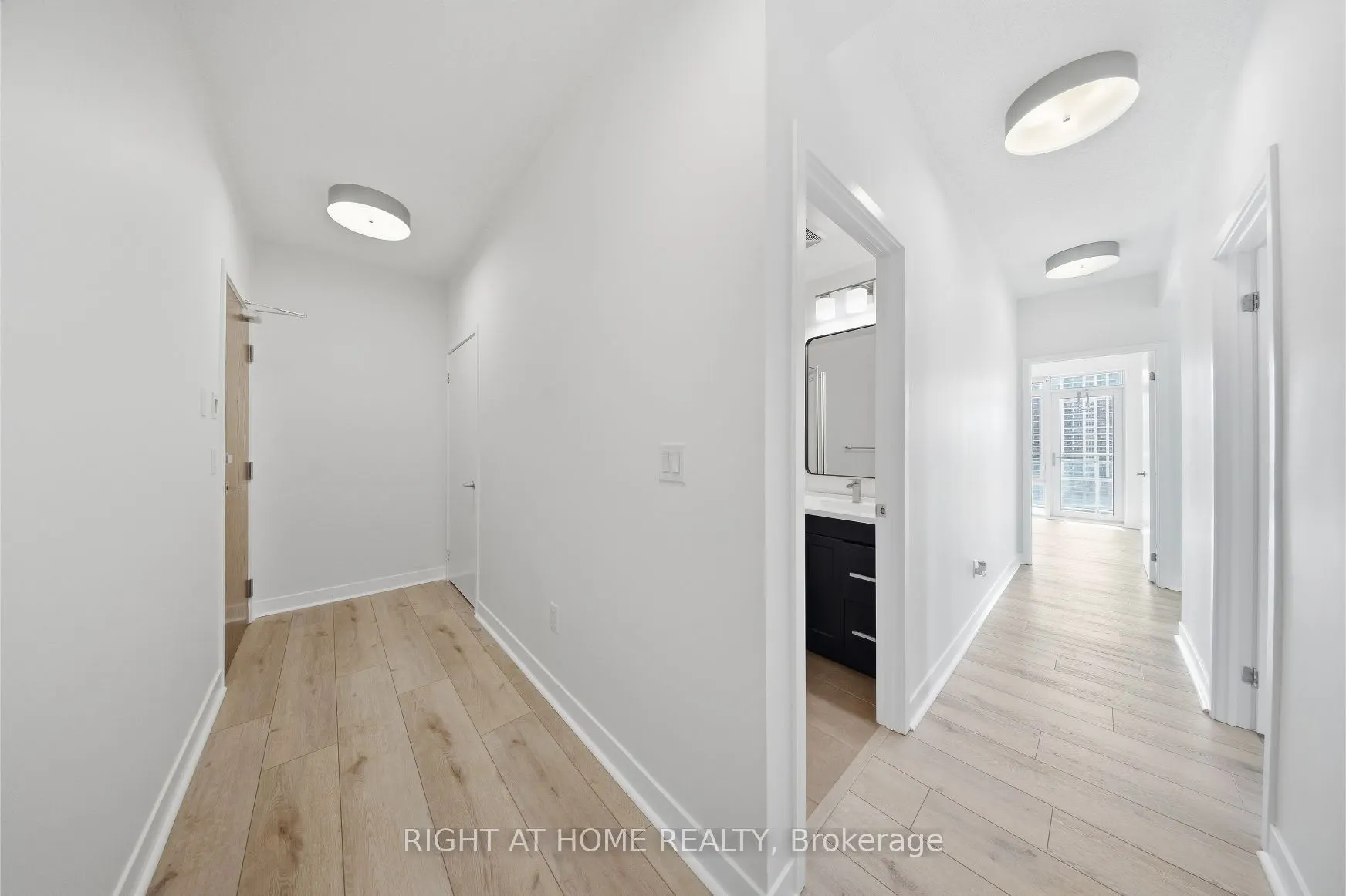 365 Prince Of Wales Drive #1105