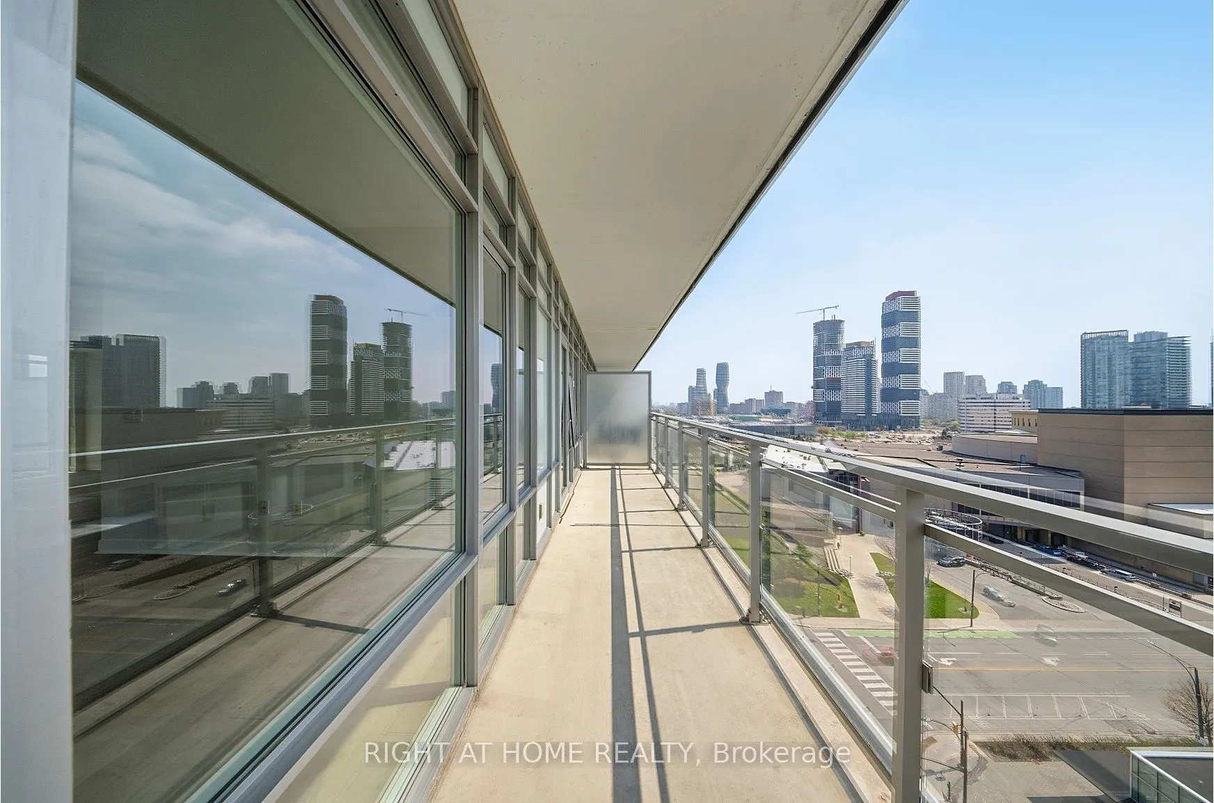 365 Prince Of Wales Drive #1105