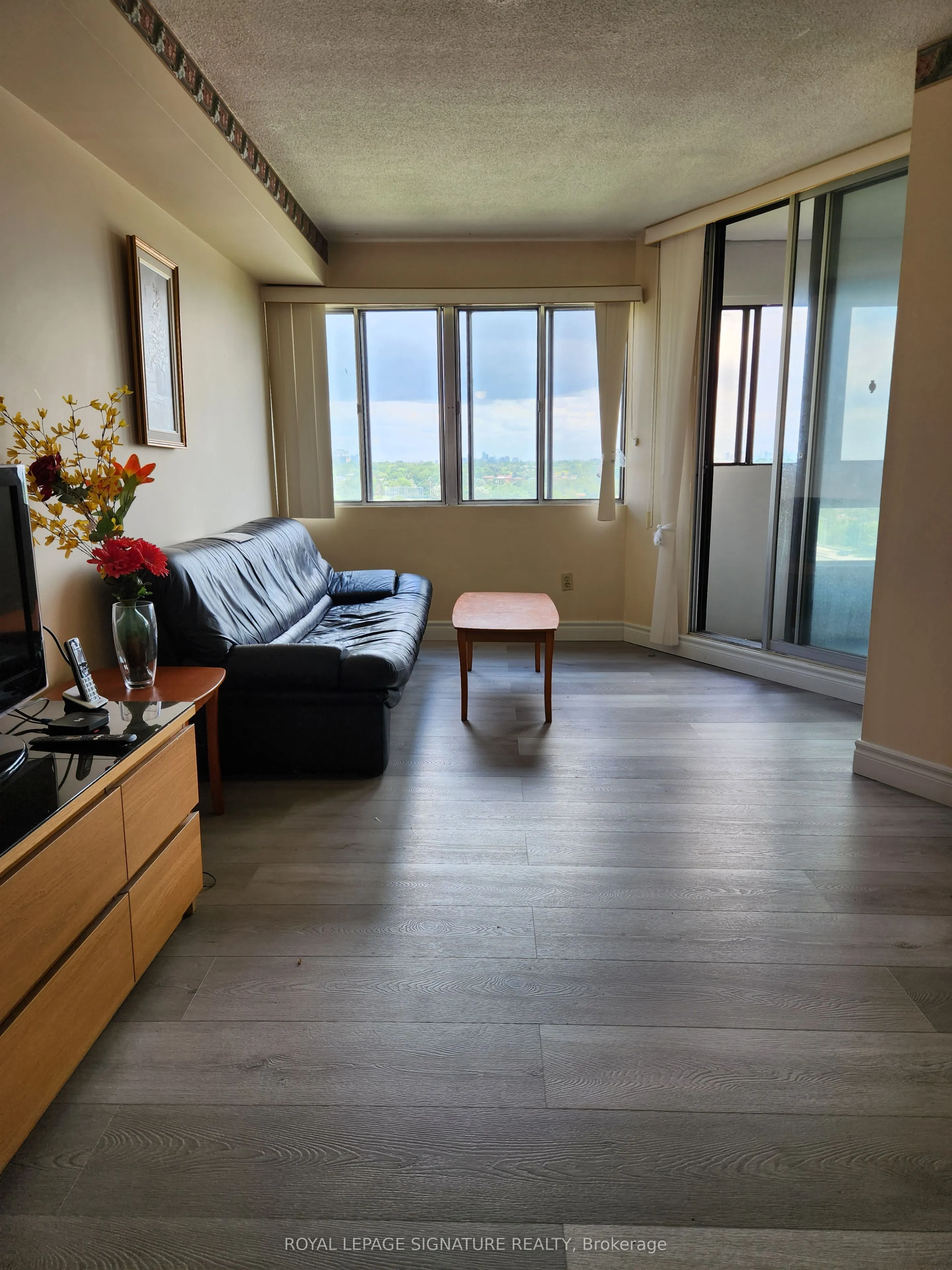 1580 Mississauga Valley Boulevard #906