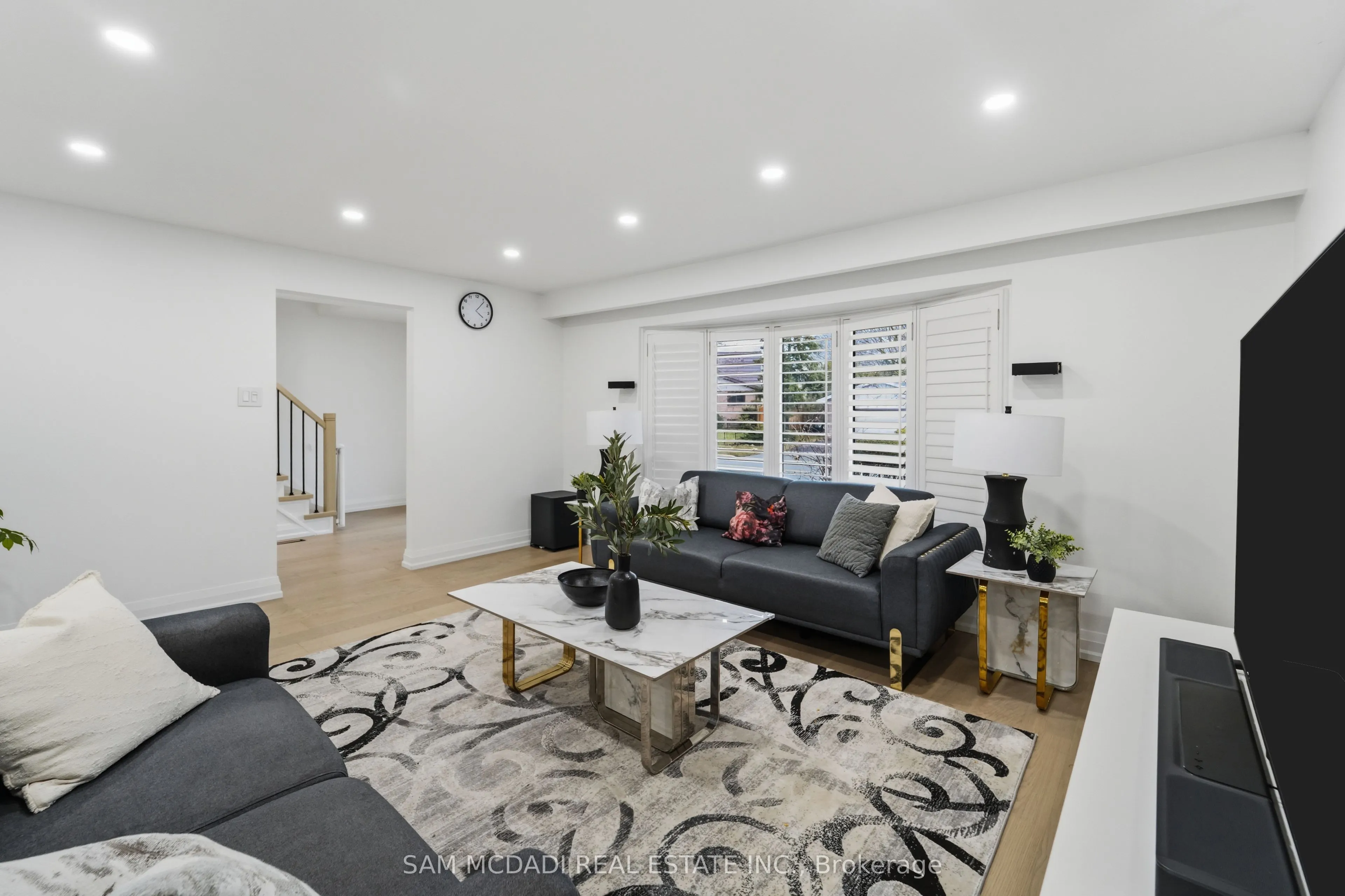 2290 Devon Road