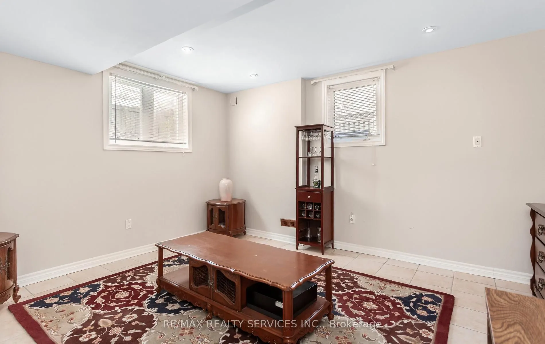 836 Avocado Crescent