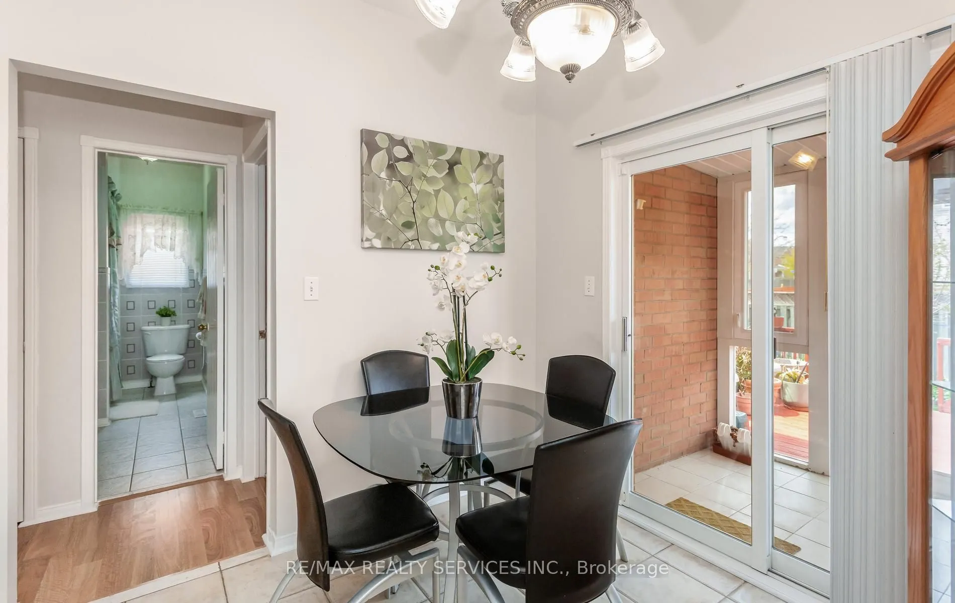 836 Avocado Crescent