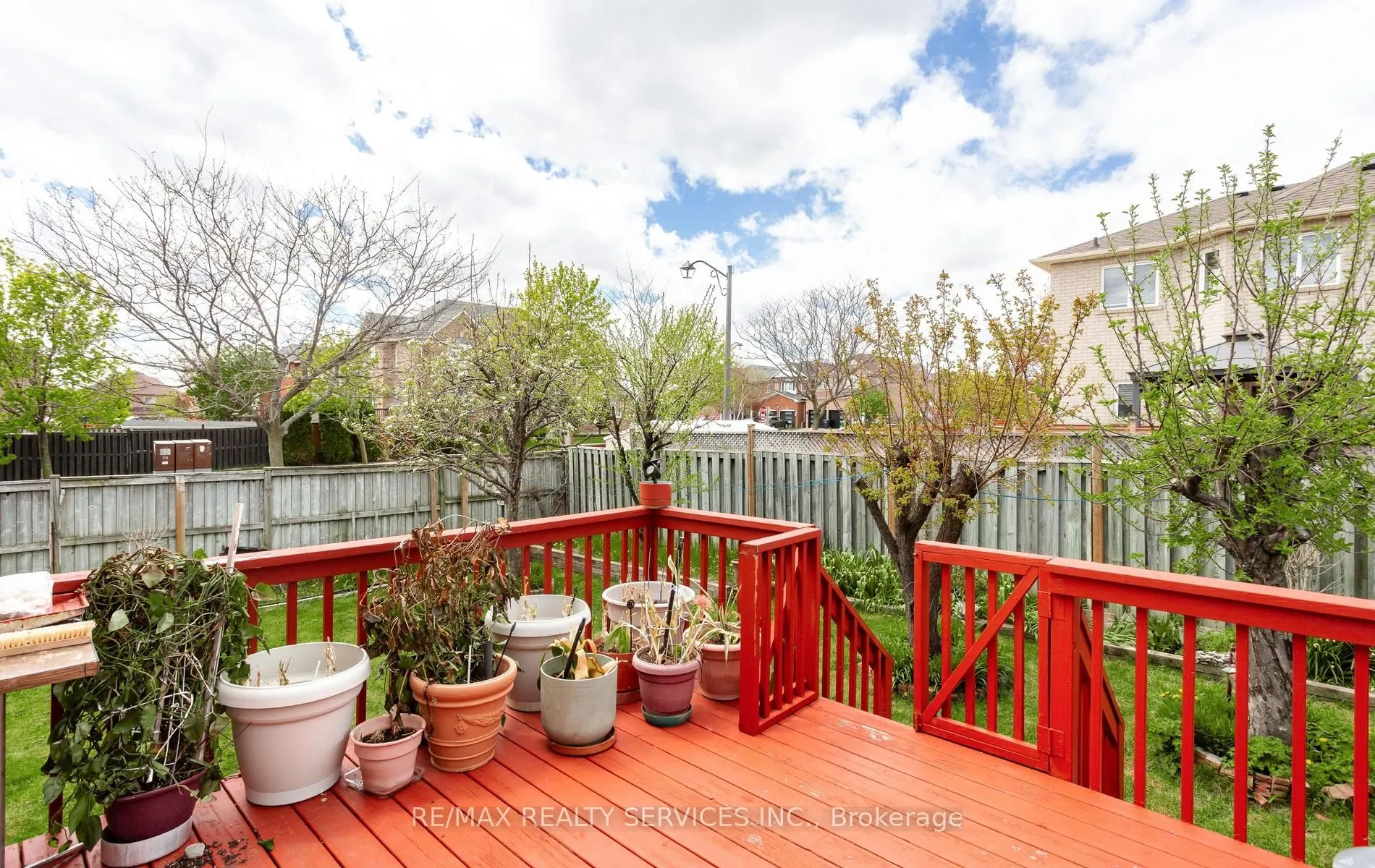 836 Avocado Crescent