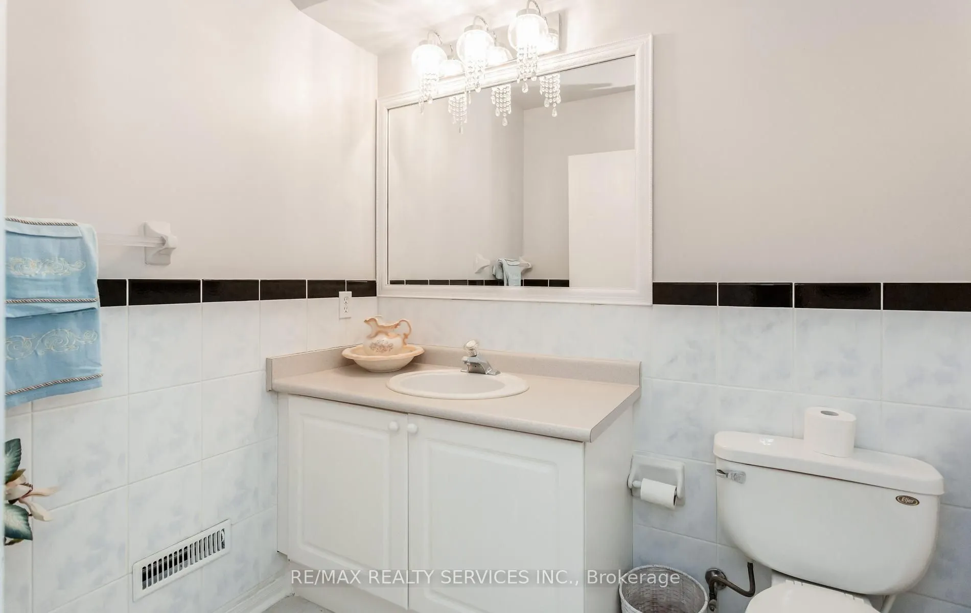 836 Avocado Crescent