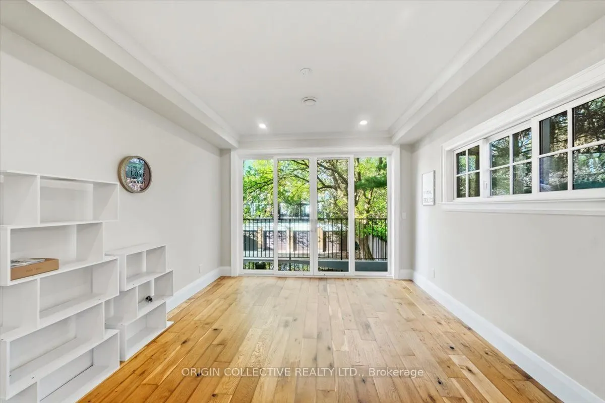 79 Wilson Street E