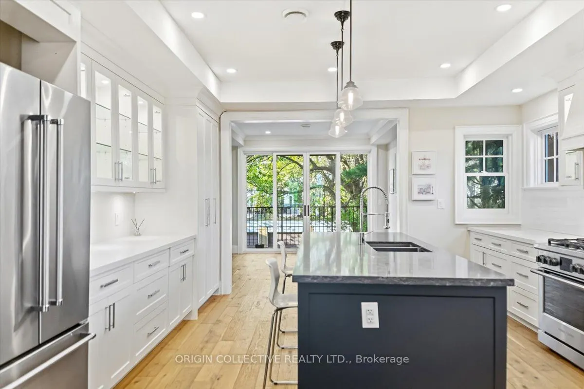 79 Wilson Street E