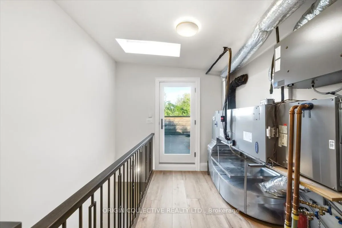 79 Wilson Street E