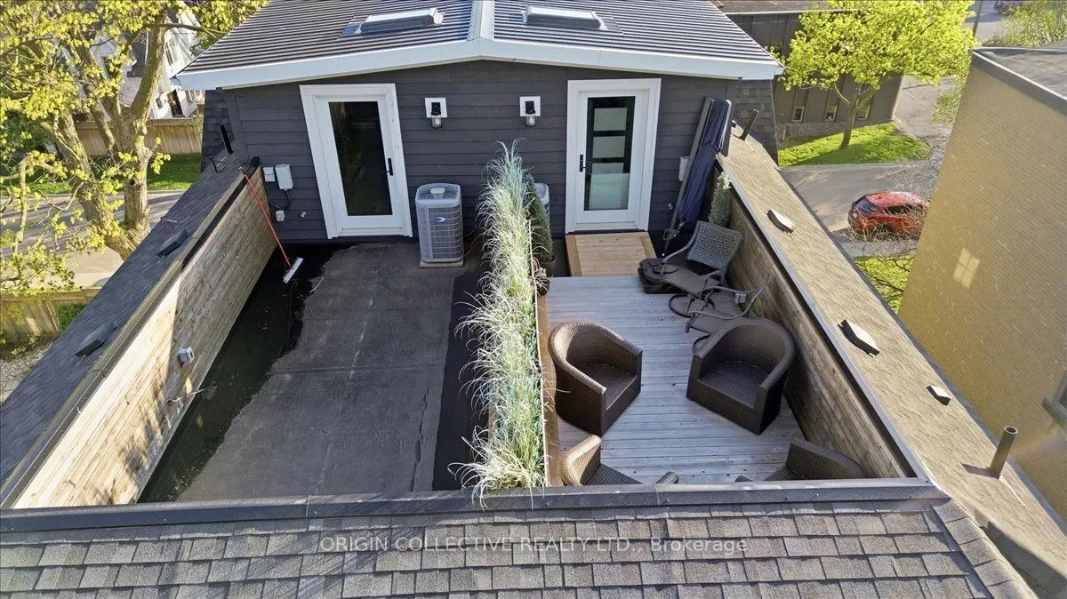 79 Wilson Street E