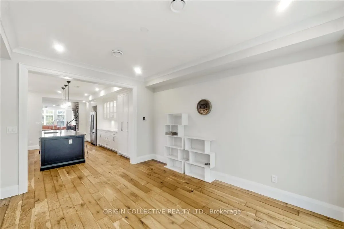 79 Wilson Street E