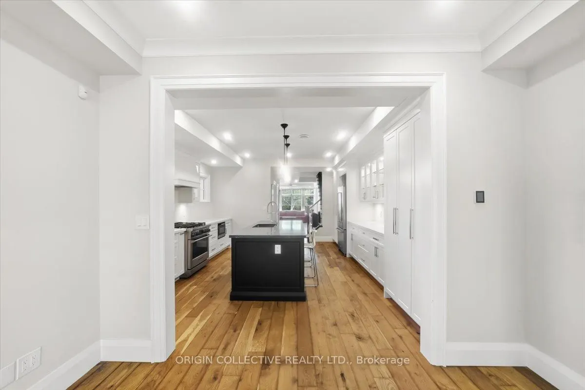 79 Wilson Street E