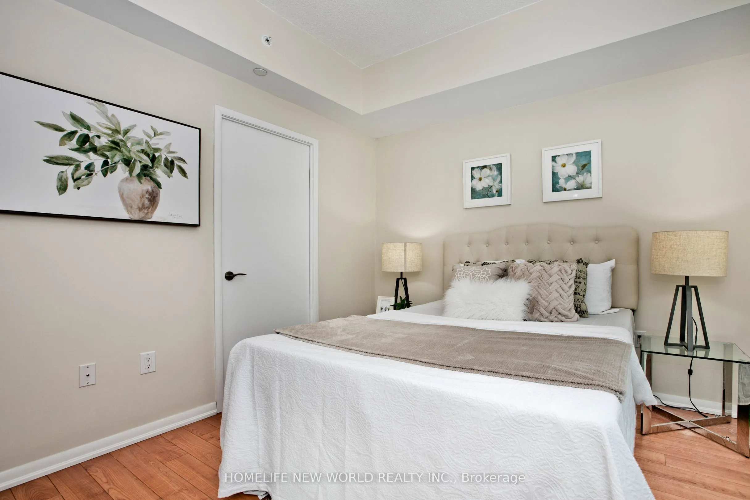 830 Lawrence Avenue W #836
