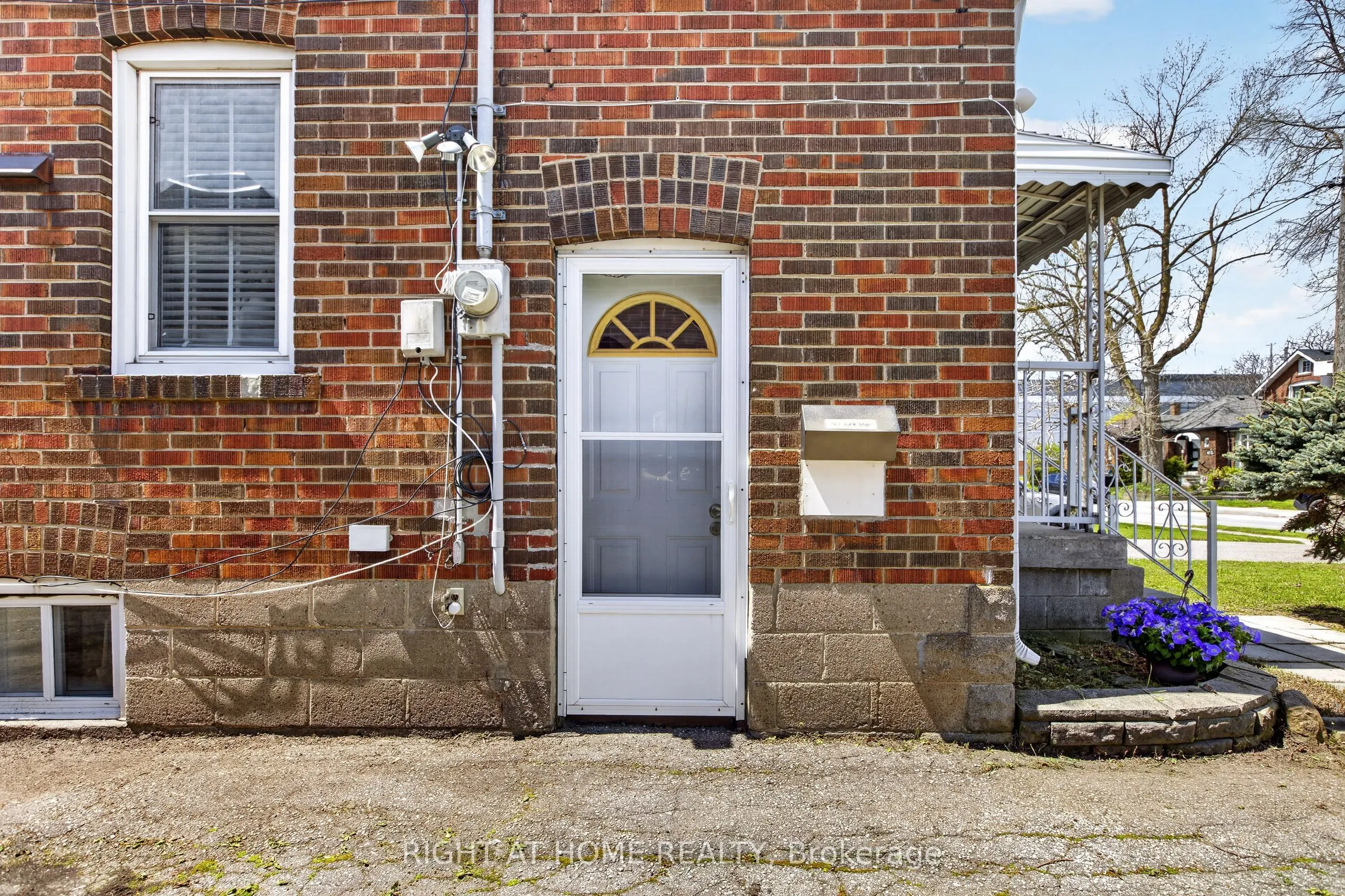 77 Elma Street