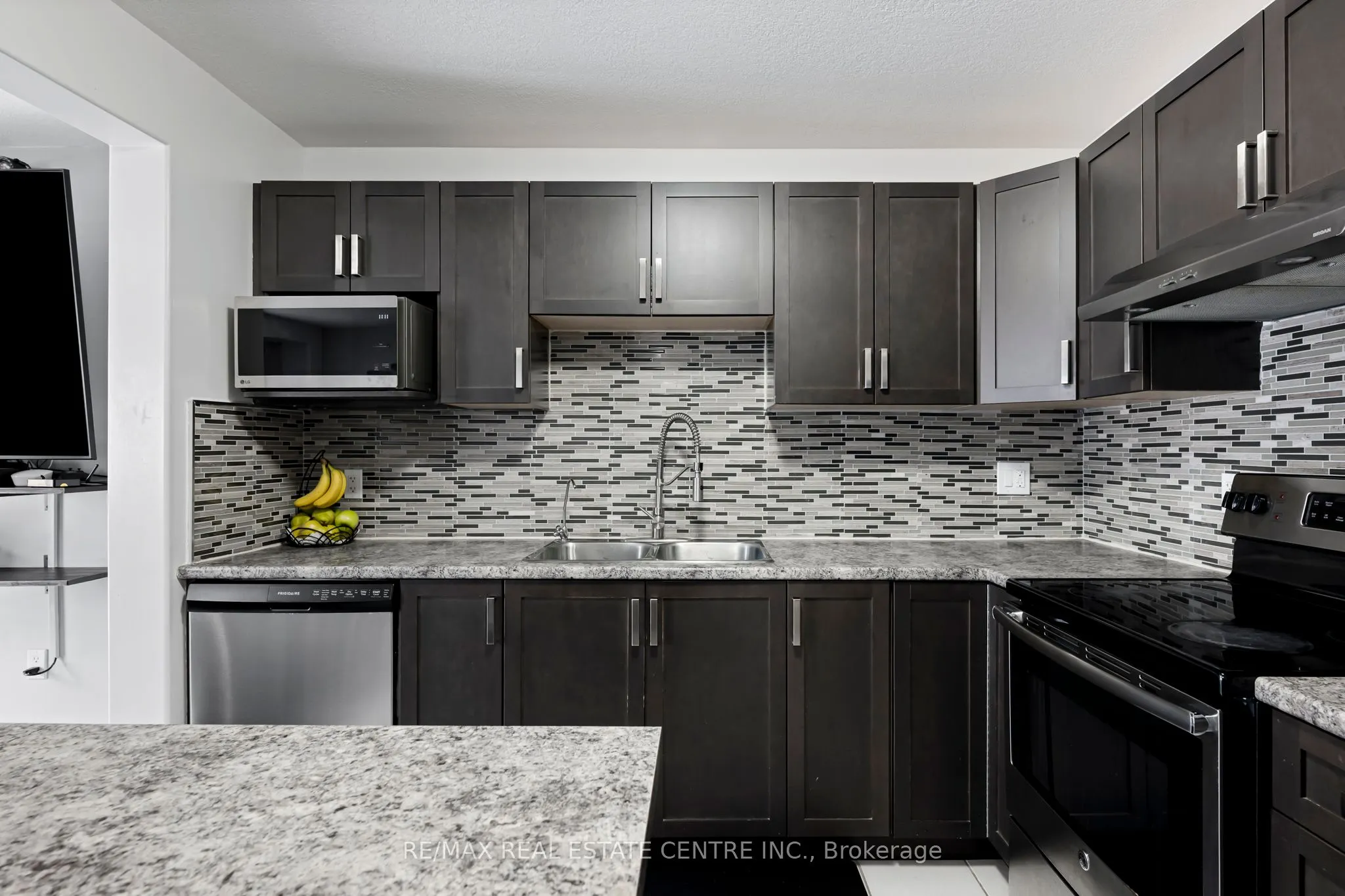 124 Parkinson Crescent #67