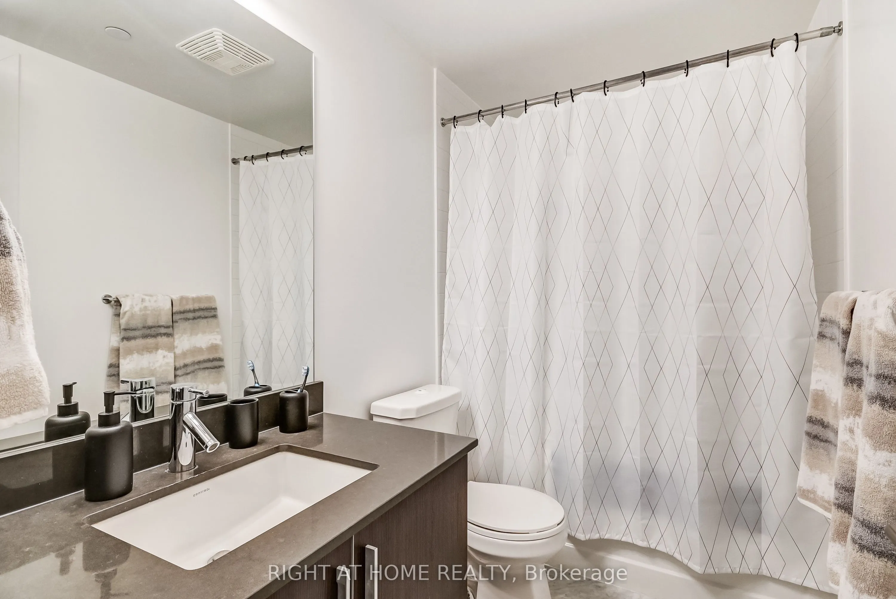 2212 Lake Shore Boulevard W #2710