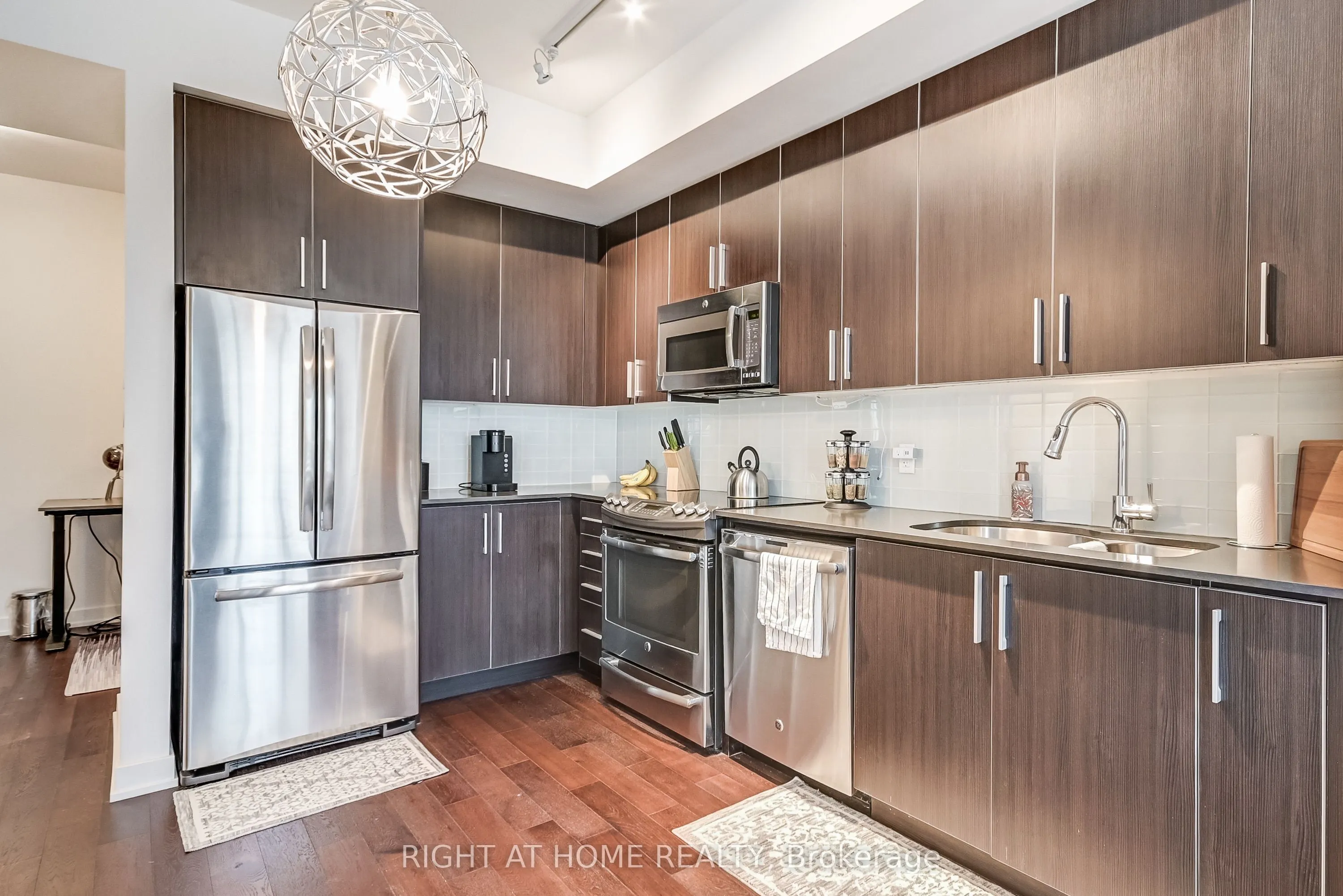 2212 Lake Shore Boulevard W #2710
